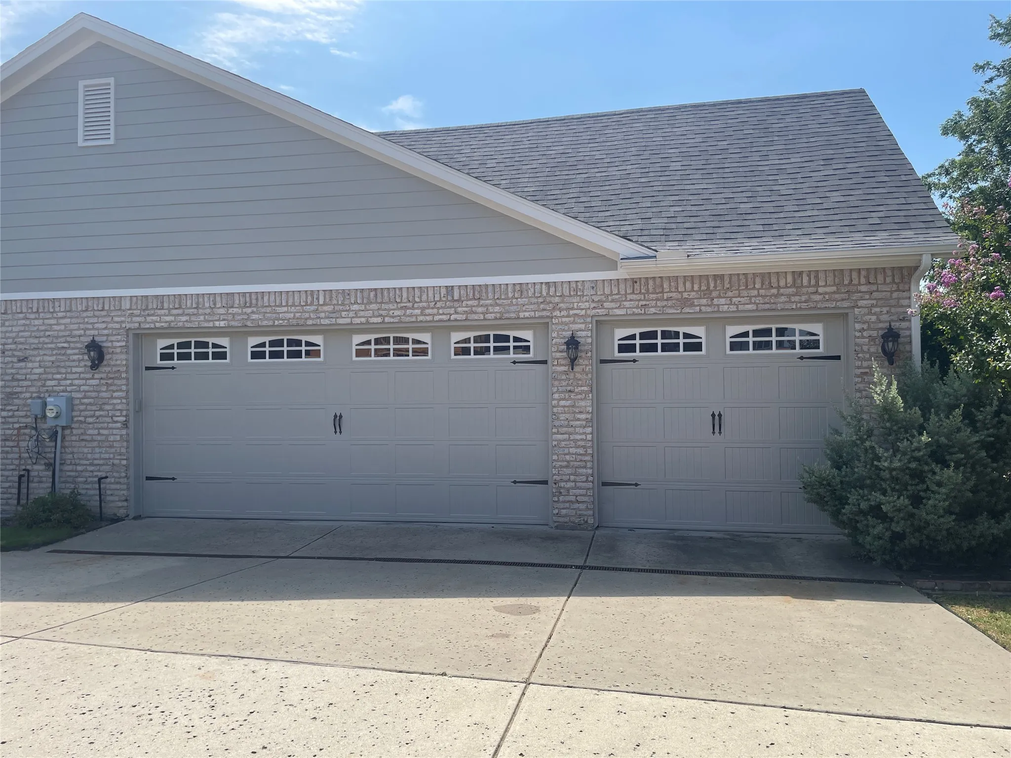 Single Family Residence For Rent in Rockwall County , 326 Harborview Drive, Rockwall, Texas 75032, 3 Bedrooms, 2 Bathrooms, 3 Garage spaces, 2,744 Sqft, built in 2007, Price $3,100, mls#21331115, Real Estate Agent in Rockwall, Homes For Rent in Rockwall county, Homes For Rent in Rockwall, Realtor in Rockwall Texas, Real Estate Brokerage Independent Realty Texas, Luminita Cordes Realtor