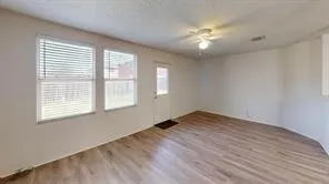 Single Family Residence For Sale in Tarrant County , 603 Ambarella Street, Arlington, Texas 76002, 4 Bedroom, 2 Bathroom, 2 Garage spaces, 2,105 Sqft, built in 2004, mls#21331257, Real Estate Agent in Arlington, Homes For Sale in Tarrant county, Homes For Sale in Arlington, Realtor in Arlington Texas, Real Estate Brokerage Independent Realty Texas, Luminita Cordes Realtor
