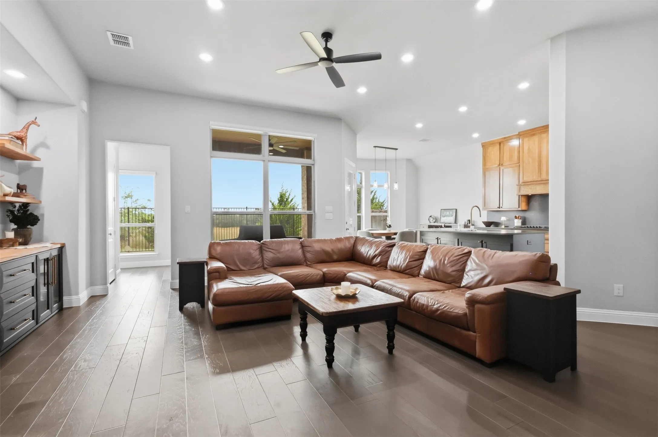 Single Family Residence For Sale in Rockwall County , 3437 Ridgecross Drive, Rockwall, Texas 75087, 4 Bedroom, 4 Bathroom, 3 Garage spaces, 3,211 Sqft, built in 2023, mls#21325336, Real Estate Agent in Rockwall, Homes For Sale in Rockwall county, Homes For Sale in Rockwall, Realtor in Rockwall Texas, Real Estate Brokerage Independent Realty Texas, Luminita Cordes Realtor