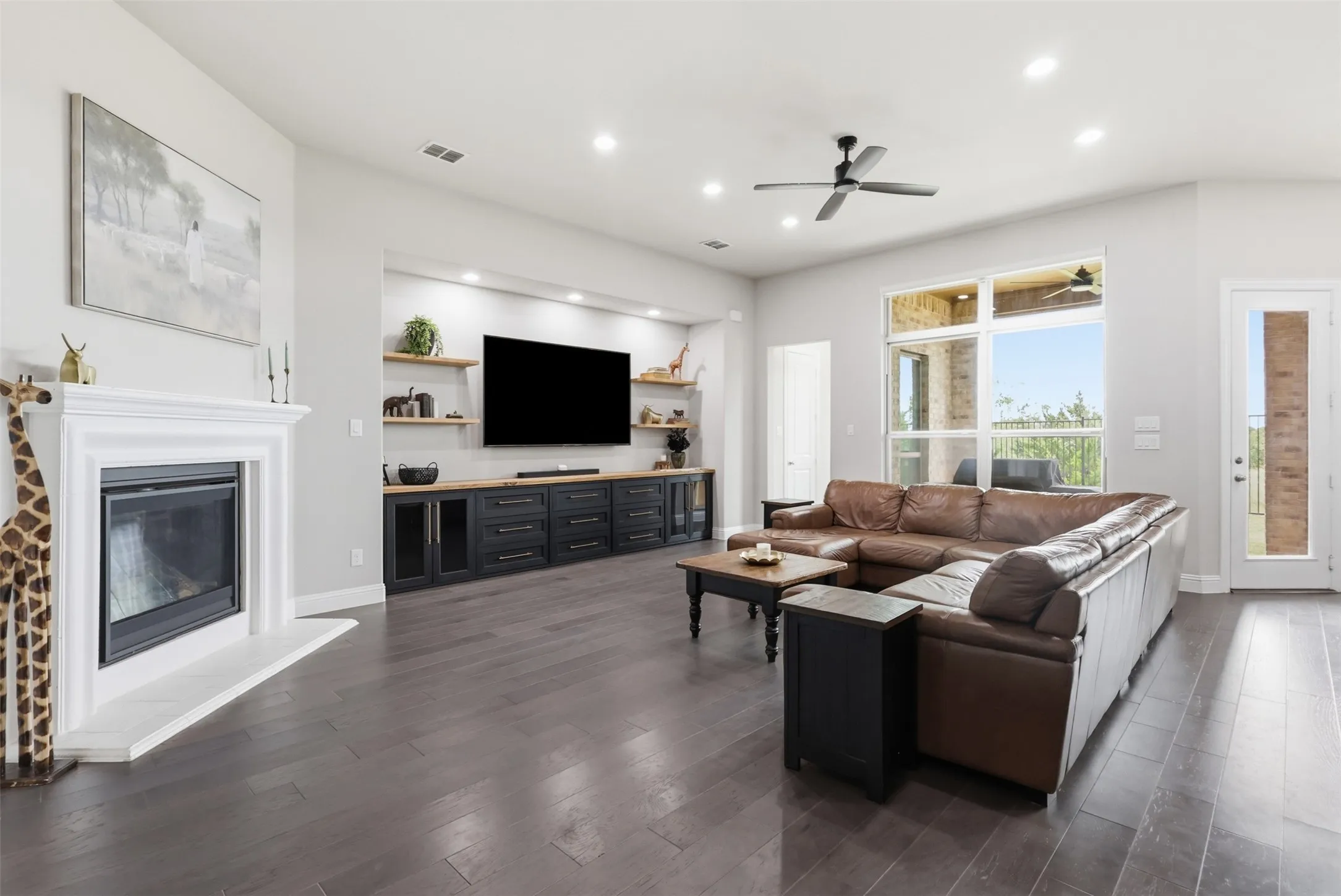 Single Family Residence For Sale in Rockwall County , 3437 Ridgecross Drive, Rockwall, Texas 75087, 4 Bedroom, 4 Bathroom, 3 Garage spaces, 3,211 Sqft, built in 2023, mls#21325336, Real Estate Agent in Rockwall, Homes For Sale in Rockwall county, Homes For Sale in Rockwall, Realtor in Rockwall Texas, Real Estate Brokerage Independent Realty Texas, Luminita Cordes Realtor