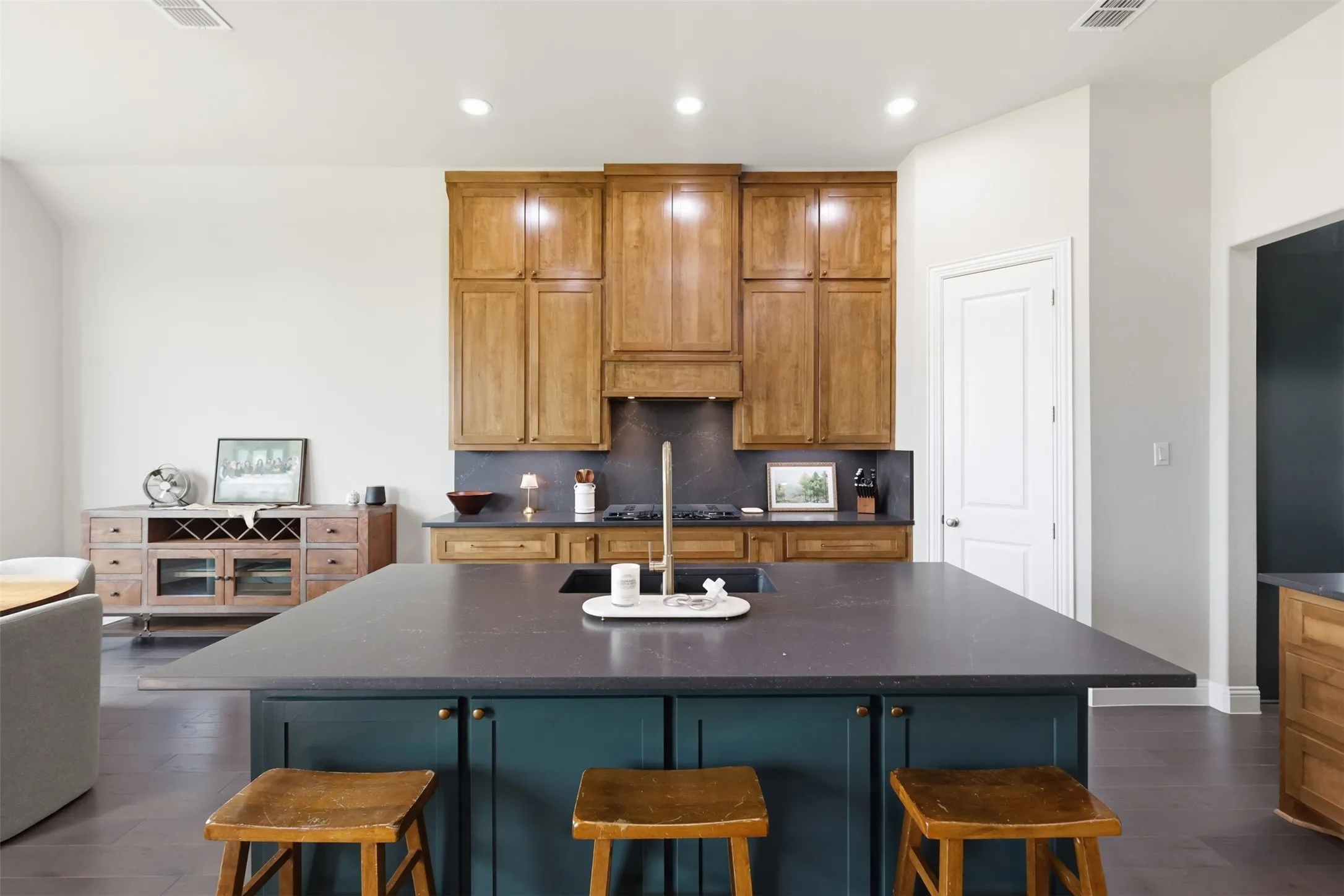 Single Family Residence For Sale in Rockwall County , 3437 Ridgecross Drive, Rockwall, Texas 75087, 4 Bedroom, 4 Bathroom, 3 Garage spaces, 3,211 Sqft, built in 2023, mls#21325336, Real Estate Agent in Rockwall, Homes For Sale in Rockwall county, Homes For Sale in Rockwall, Realtor in Rockwall Texas, Real Estate Brokerage Independent Realty Texas, Luminita Cordes Realtor