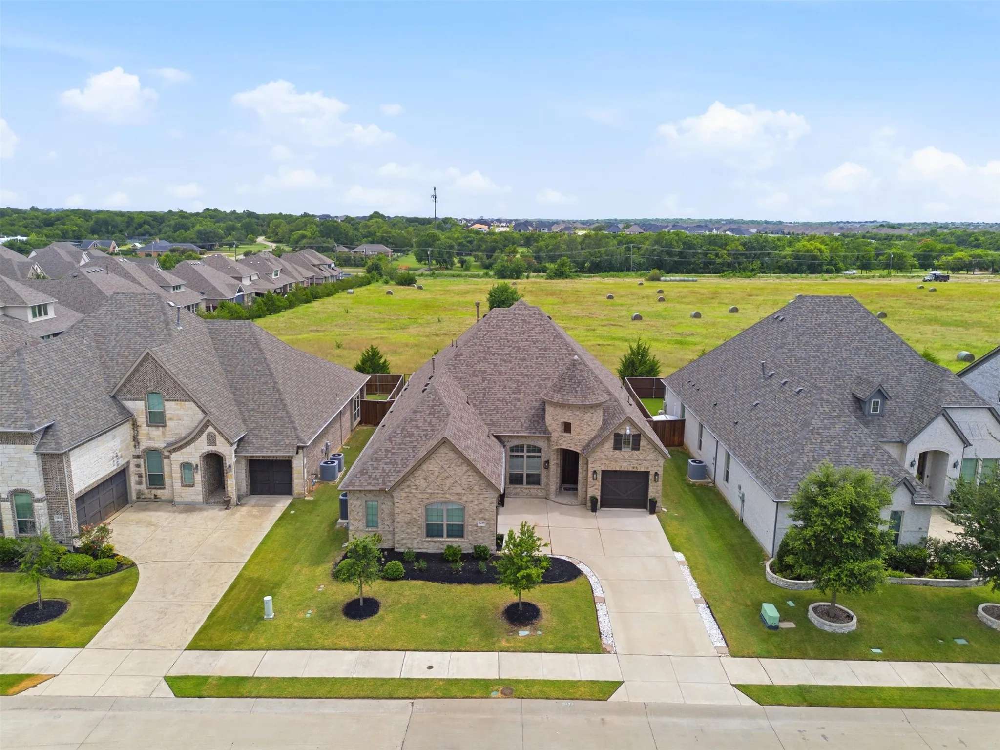 Single Family Residence For Sale in Rockwall County , 3437 Ridgecross Drive, Rockwall, Texas 75087, 4 Bedroom, 4 Bathroom, 3 Garage spaces, 3,211 Sqft, built in 2023, mls#21325336, Real Estate Agent in Rockwall, Homes For Sale in Rockwall county, Homes For Sale in Rockwall, Realtor in Rockwall Texas, Real Estate Brokerage Independent Realty Texas, Luminita Cordes Realtor