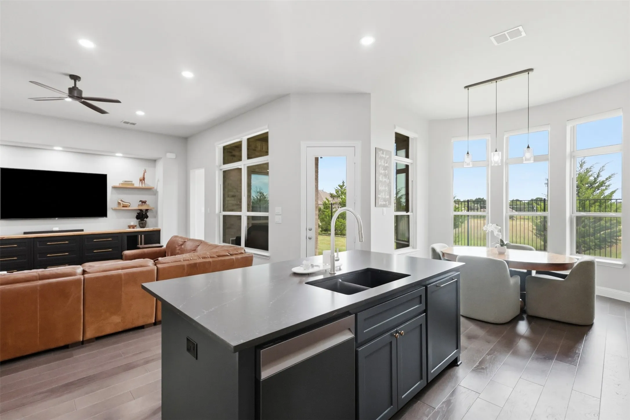 Single Family Residence For Sale in Rockwall County , 3437 Ridgecross Drive, Rockwall, Texas 75087, 4 Bedroom, 4 Bathroom, 3 Garage spaces, 3,211 Sqft, built in 2023, mls#21325336, Real Estate Agent in Rockwall, Homes For Sale in Rockwall county, Homes For Sale in Rockwall, Realtor in Rockwall Texas, Real Estate Brokerage Independent Realty Texas, Luminita Cordes Realtor