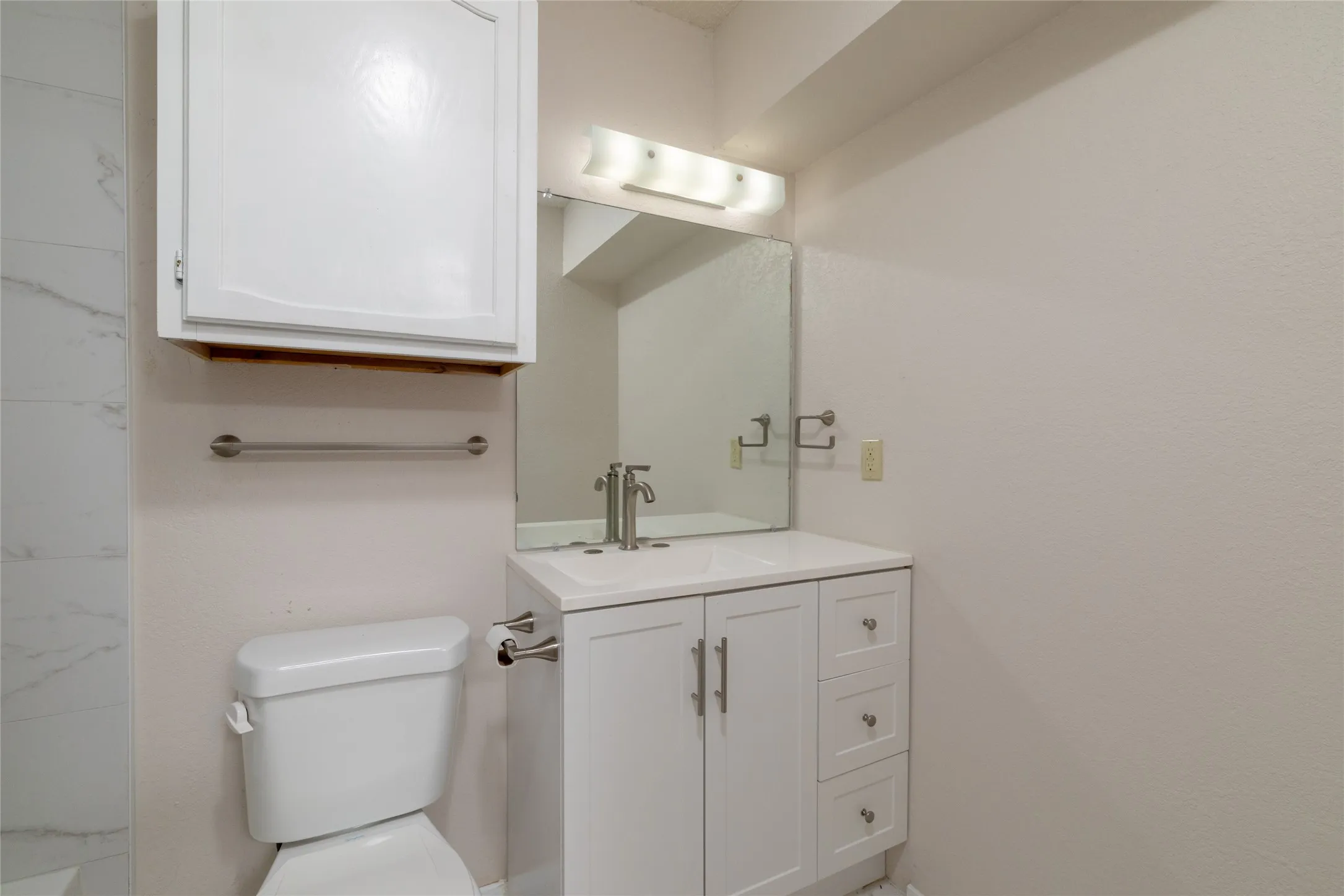 Single Family Residence For Sale in Tarrant County , 6410 Springfield Drive, Arlington, Texas 76016, 3 Bedroom, 2 Bathroom, 1 Garage spaces, 1,227 Sqft, built in 1984, mls#21330489, Real Estate Agent in Arlington, Homes For Sale in Tarrant county, Homes For Sale in Arlington, Realtor in Arlington Texas, Real Estate Brokerage Independent Realty Texas, Luminita Cordes Realtor