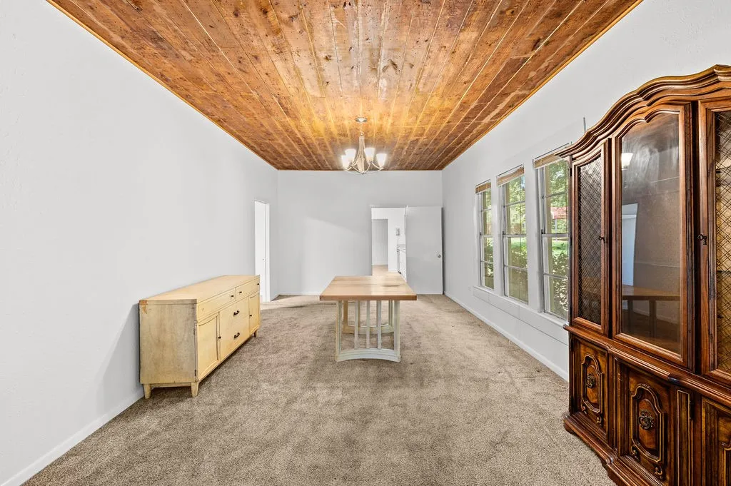 Single Family Residence For Sale in Houston County , 211 S Olive Street, Grapeland, Texas 75844, 2 Bedroom, 2 Bathroom, Garage spaces, 1,464 Sqft, built in 1930, mls#21331283, Real Estate Agent in Grapeland, Homes For Sale in Houston county, Homes For Sale in Grapeland, Realtor in Grapeland Texas, Real Estate Brokerage Independent Realty Texas, Luminita Cordes Realtor