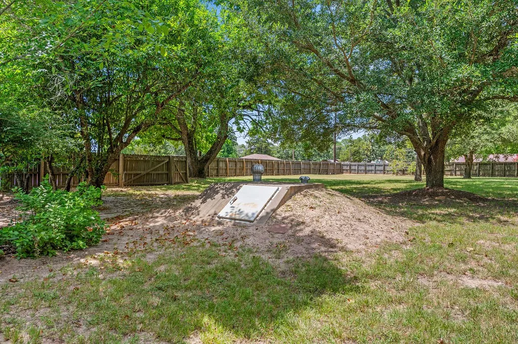 Single Family Residence For Sale in Houston County , 211 S Olive Street, Grapeland, Texas 75844, 2 Bedroom, 2 Bathroom, Garage spaces, 1,464 Sqft, built in 1930, mls#21331283, Real Estate Agent in Grapeland, Homes For Sale in Houston county, Homes For Sale in Grapeland, Realtor in Grapeland Texas, Real Estate Brokerage Independent Realty Texas, Luminita Cordes Realtor