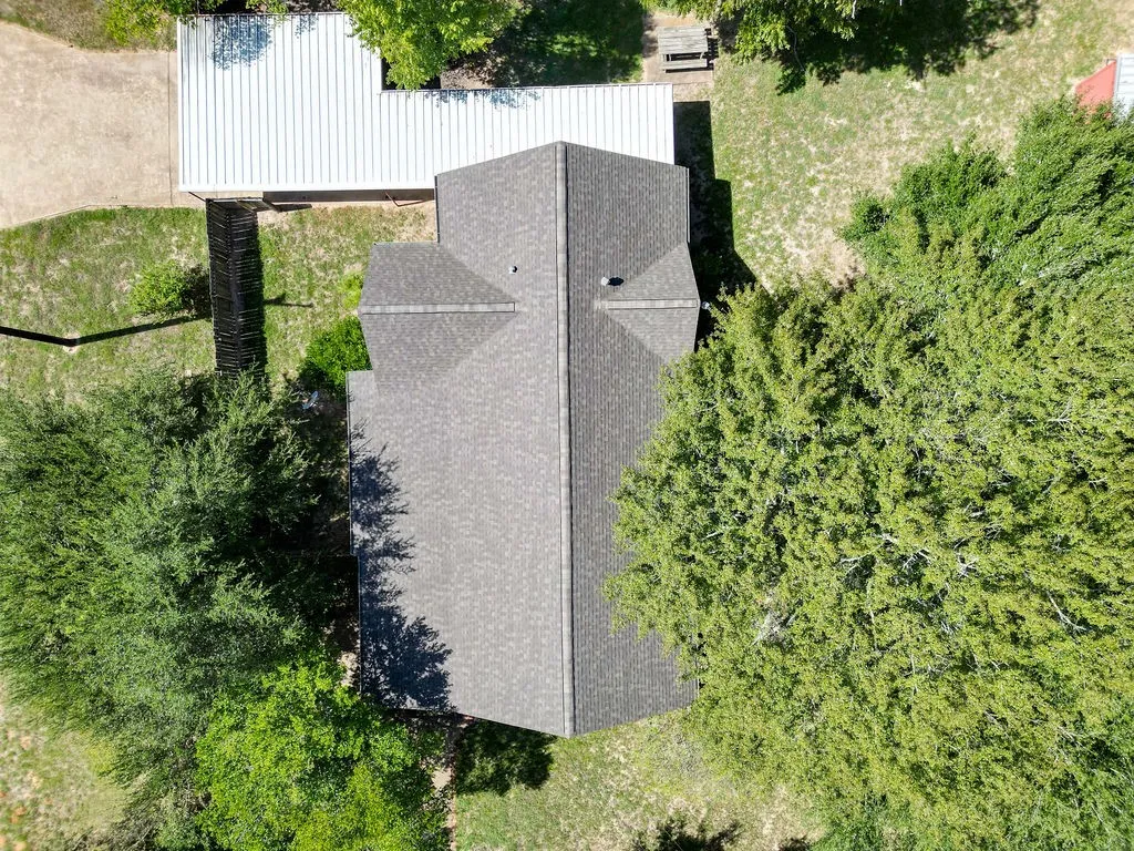 Single Family Residence For Sale in Houston County , 211 S Olive Street, Grapeland, Texas 75844, 2 Bedroom, 2 Bathroom, Garage spaces, 1,464 Sqft, built in 1930, mls#21331283, Real Estate Agent in Grapeland, Homes For Sale in Houston county, Homes For Sale in Grapeland, Realtor in Grapeland Texas, Real Estate Brokerage Independent Realty Texas, Luminita Cordes Realtor