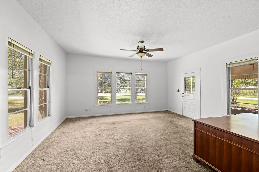 Single Family Residence For Sale in Houston County , 211 S Olive Street, Grapeland, Texas 75844, 2 Bedroom, 2 Bathroom, Garage spaces, 1,464 Sqft, built in 1930, mls#21331283, Real Estate Agent in Grapeland, Homes For Sale in Houston county, Homes For Sale in Grapeland, Realtor in Grapeland Texas, Real Estate Brokerage Independent Realty Texas, Luminita Cordes Realtor