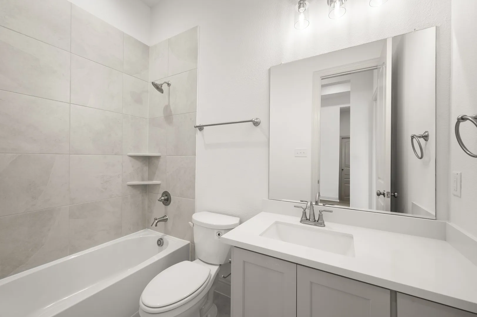 3043 Farmhouse- Bathroom-1