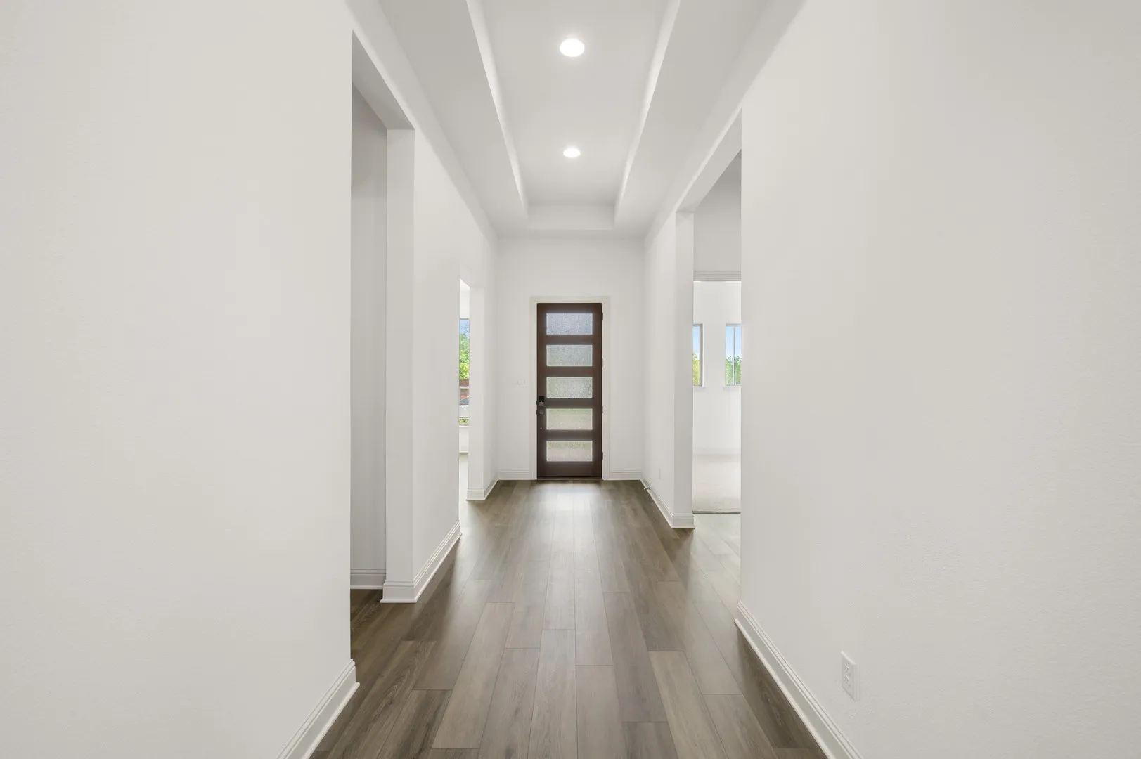 3043 Farmhouse- Entry-1