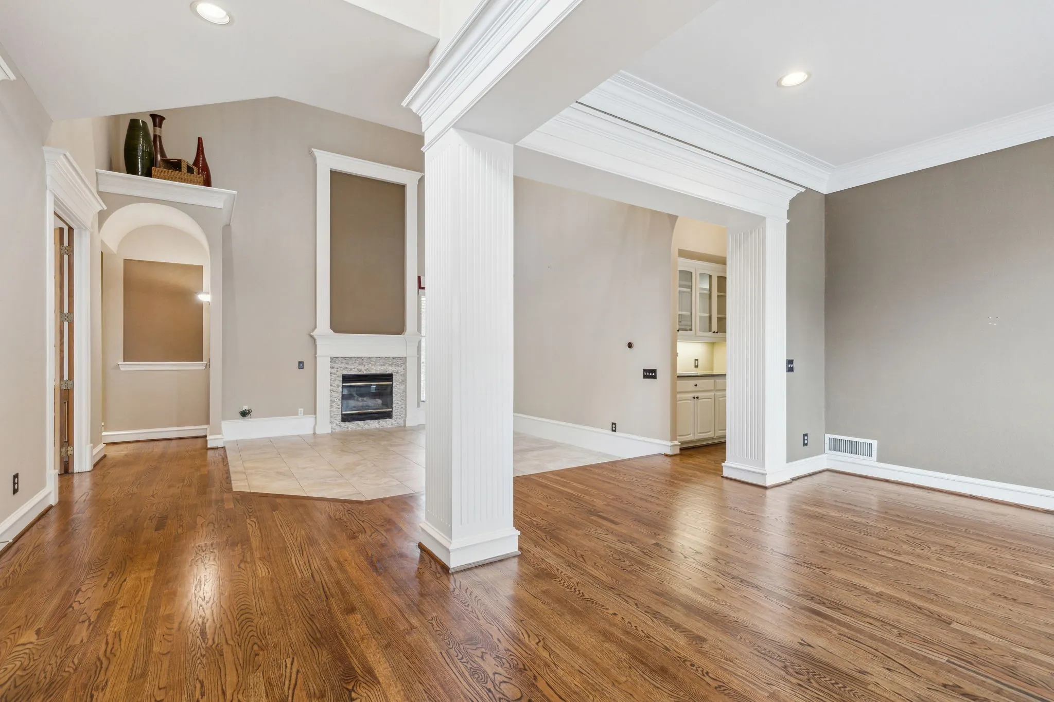 Single Family Residence For Rent in Denton County , 5004 Seville Lane, Flower Mound, Texas 75028, 4 Bedroom, 4 Bathroom, 3 Garage spaces, 4,165 Sqft, built in 2021, mls#21331298, Real Estate Agent in Flower Mound, Homes For Rent in Denton county, Homes For Rent in Flower Mound, Realtor in Flower Mound Texas, Real Estate Brokerage Independent Realty Texas, Luminita Cordes Realtor