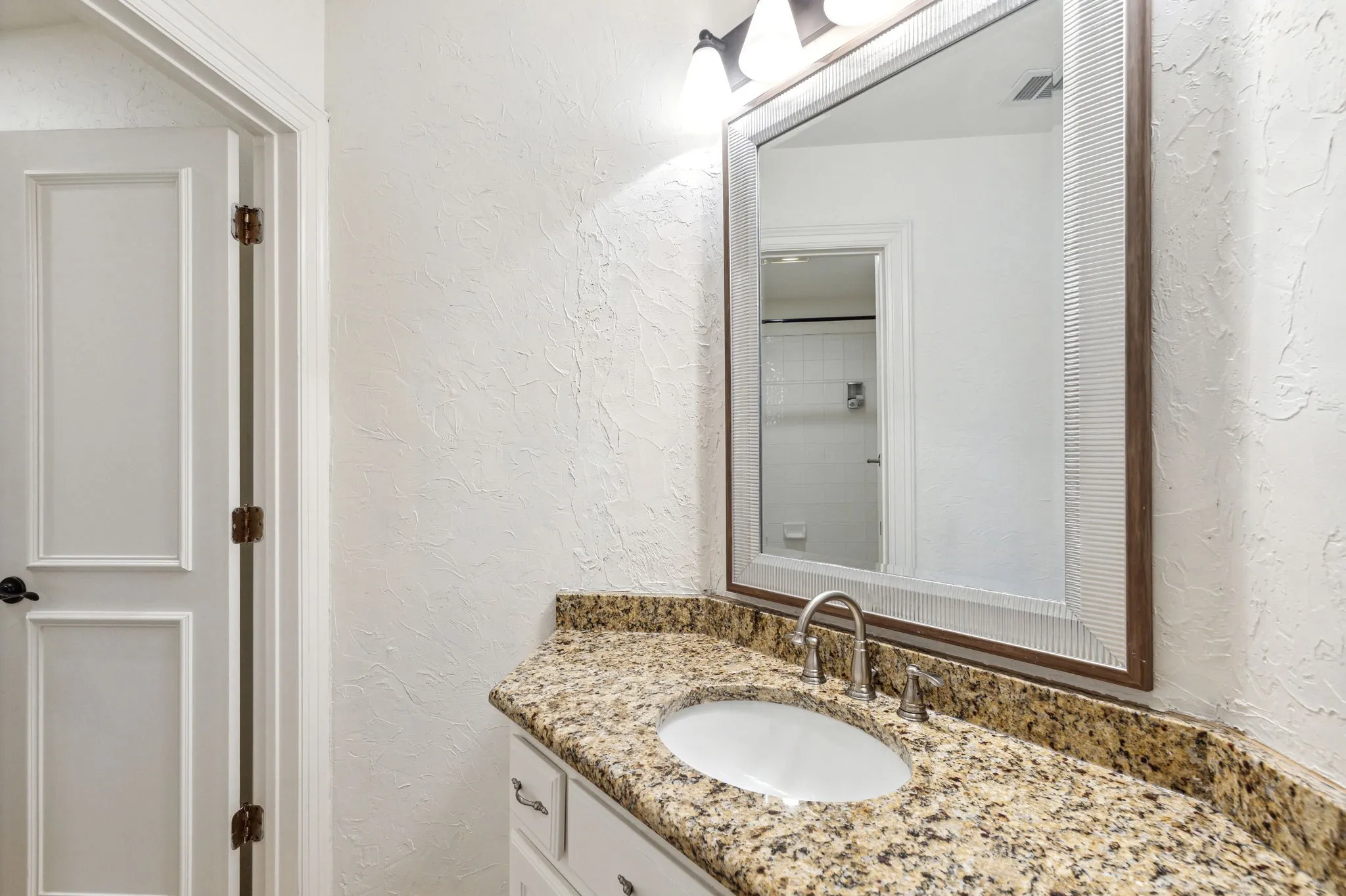 Single Family Residence For Rent in Denton County , 5004 Seville Lane, Flower Mound, Texas 75028, 4 Bedroom, 4 Bathroom, 3 Garage spaces, 4,165 Sqft, built in 2021, mls#21331298, Real Estate Agent in Flower Mound, Homes For Rent in Denton county, Homes For Rent in Flower Mound, Realtor in Flower Mound Texas, Real Estate Brokerage Independent Realty Texas, Luminita Cordes Realtor