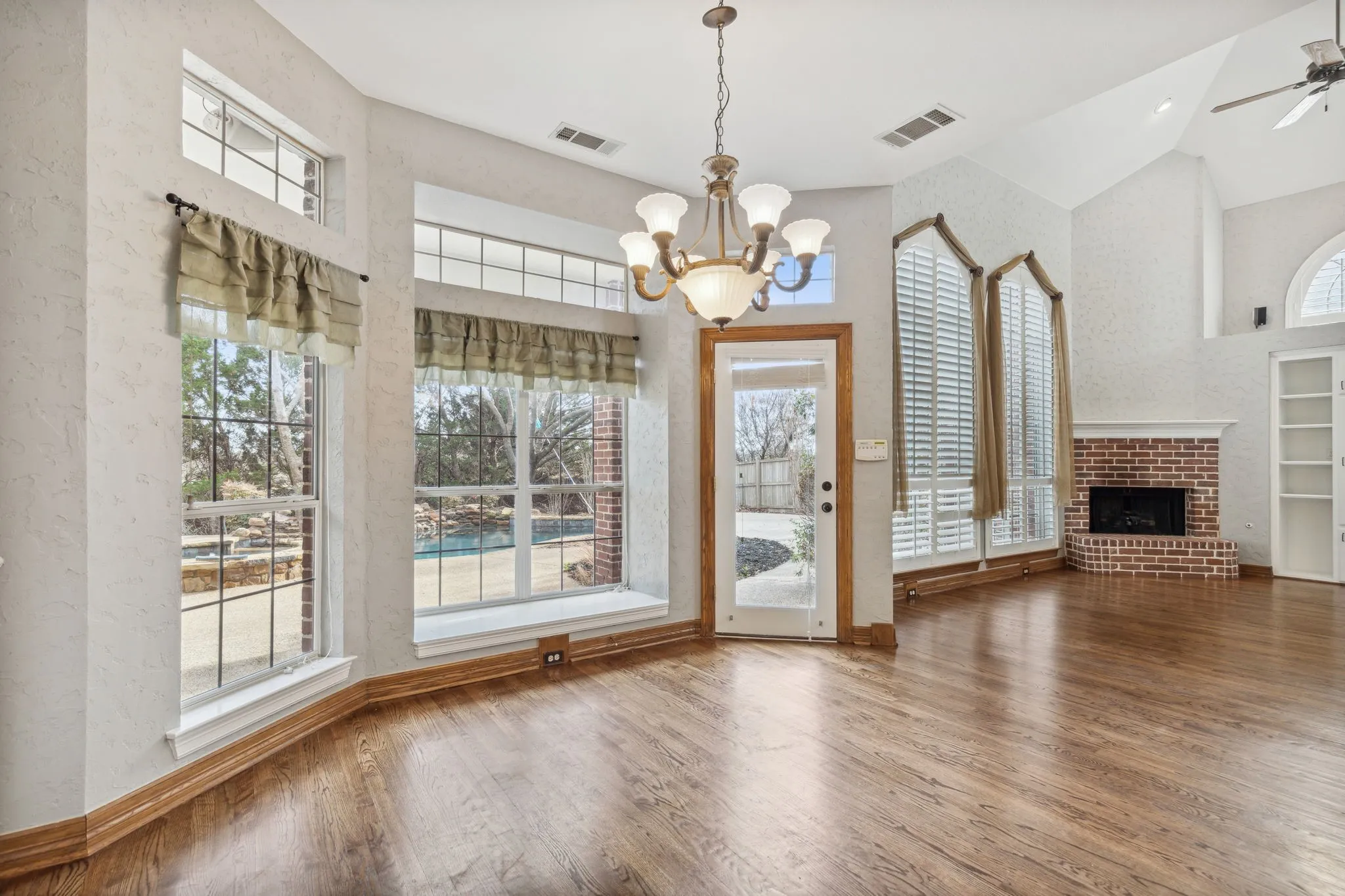 Single Family Residence For Rent in Denton County , 5004 Seville Lane, Flower Mound, Texas 75028, 4 Bedroom, 4 Bathroom, 3 Garage spaces, 4,165 Sqft, built in 2021, mls#21331298, Real Estate Agent in Flower Mound, Homes For Rent in Denton county, Homes For Rent in Flower Mound, Realtor in Flower Mound Texas, Real Estate Brokerage Independent Realty Texas, Luminita Cordes Realtor