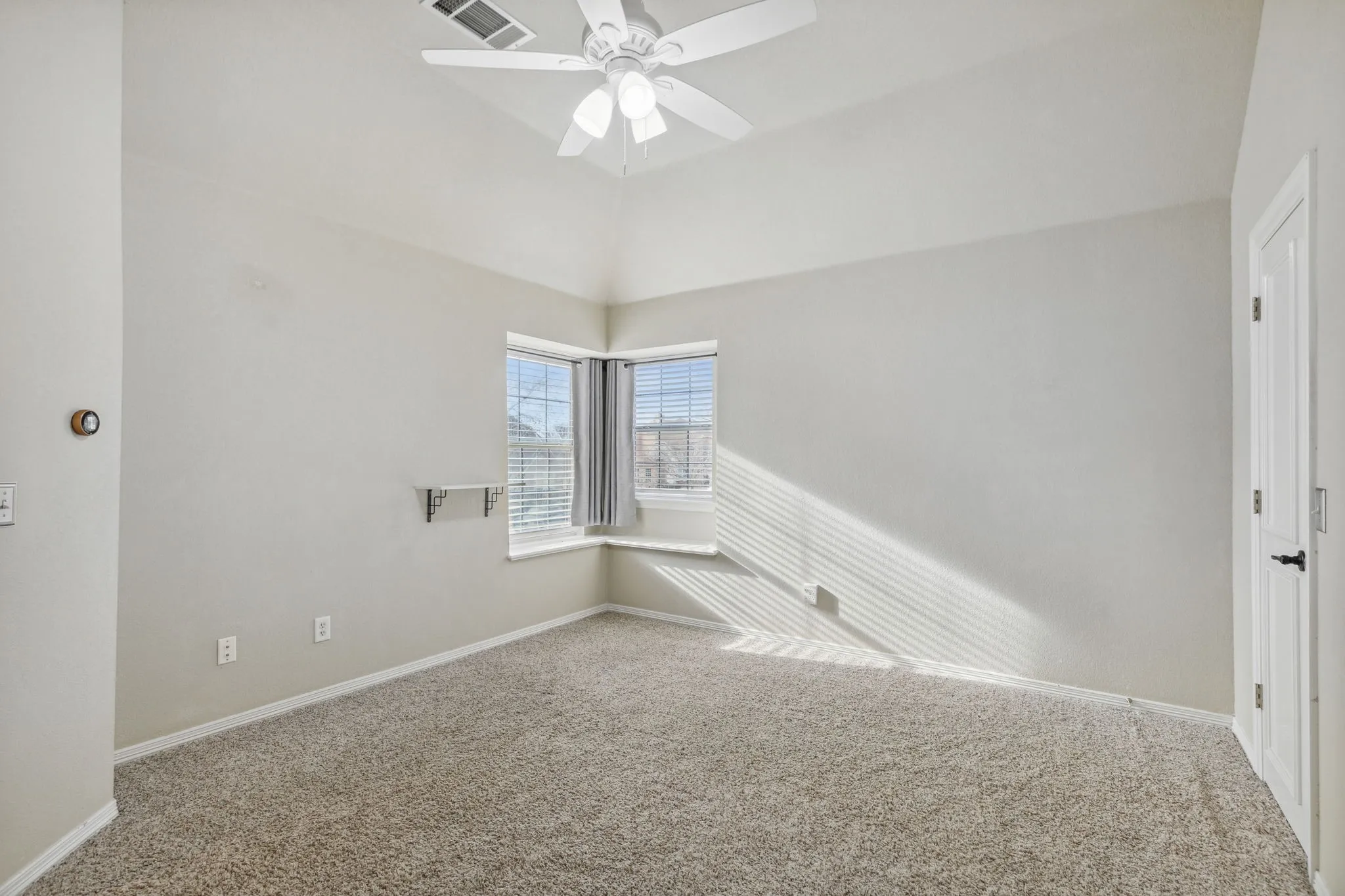 Single Family Residence For Rent in Denton County , 5004 Seville Lane, Flower Mound, Texas 75028, 4 Bedroom, 4 Bathroom, 3 Garage spaces, 4,165 Sqft, built in 2021, mls#21331298, Real Estate Agent in Flower Mound, Homes For Rent in Denton county, Homes For Rent in Flower Mound, Realtor in Flower Mound Texas, Real Estate Brokerage Independent Realty Texas, Luminita Cordes Realtor