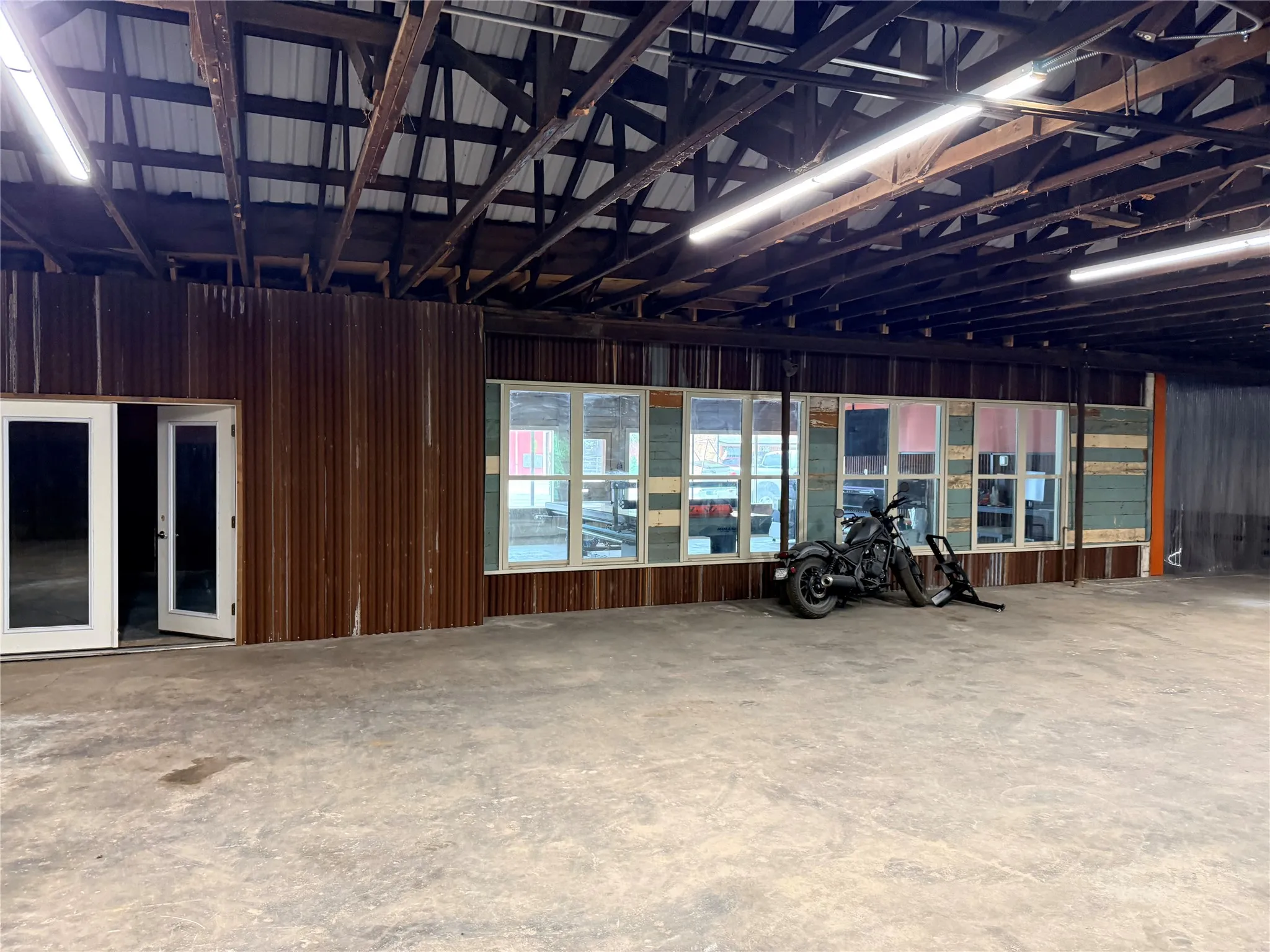 Retail For Sale in Eastland County , 1309 Conrad Hilton Avenue, Cisco, Texas 76437, 0, 0, Garage spaces, 3,596 Sqft, built in 2000, Price $150,000, mls#21324320, Real Estate Agent in Cisco, Homes For Sale in Eastland county, Homes For Sale in Cisco, Realtor in Cisco Texas, Real Estate Brokerage Independent Realty Texas, Luminita Cordes Realtor