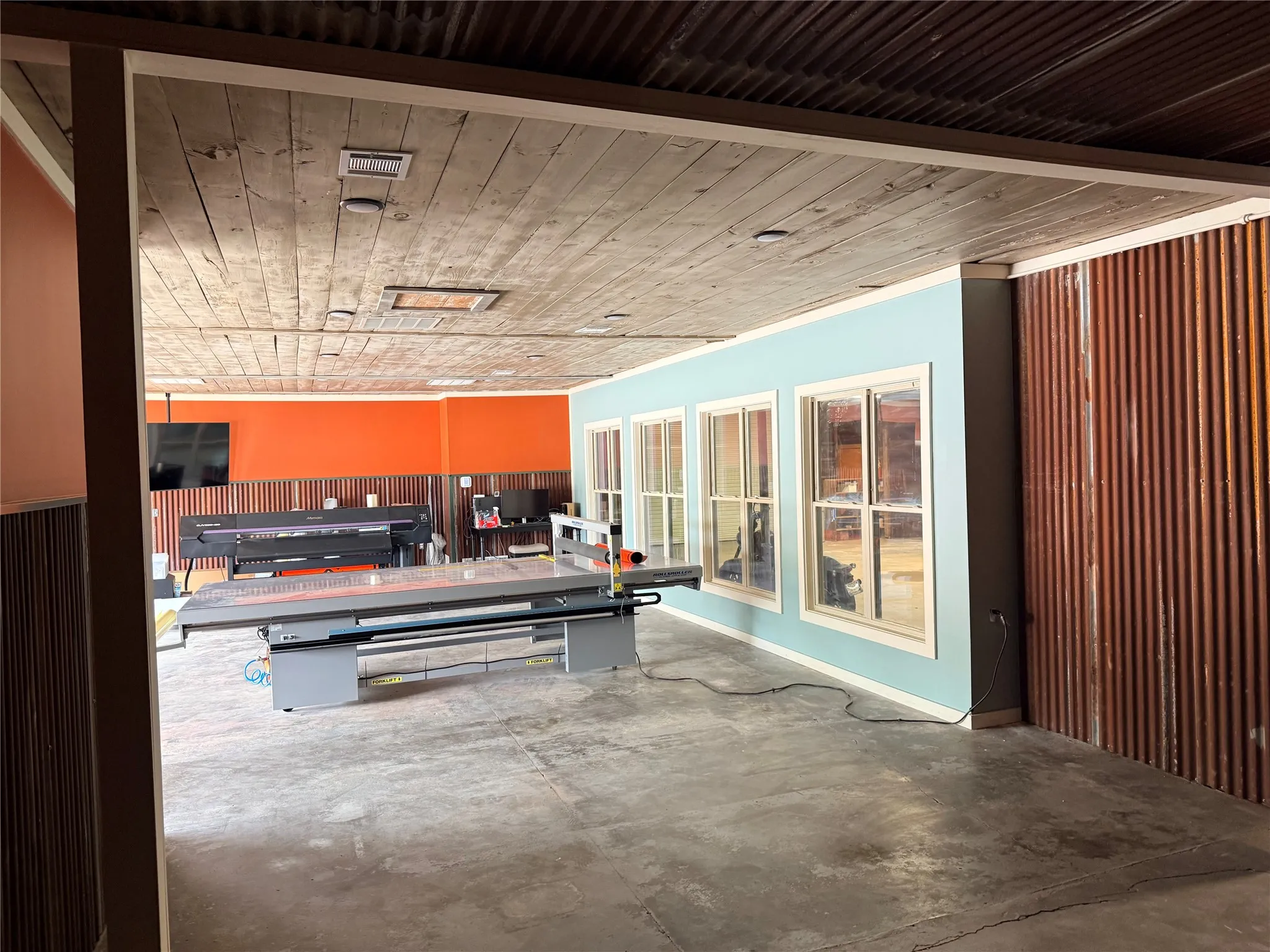 Retail For Sale in Eastland County , 1309 Conrad Hilton Avenue, Cisco, Texas 76437, 0, 0, Garage spaces, 3,596 Sqft, built in 2000, Price $150,000, mls#21324320, Real Estate Agent in Cisco, Homes For Sale in Eastland county, Homes For Sale in Cisco, Realtor in Cisco Texas, Real Estate Brokerage Independent Realty Texas, Luminita Cordes Realtor