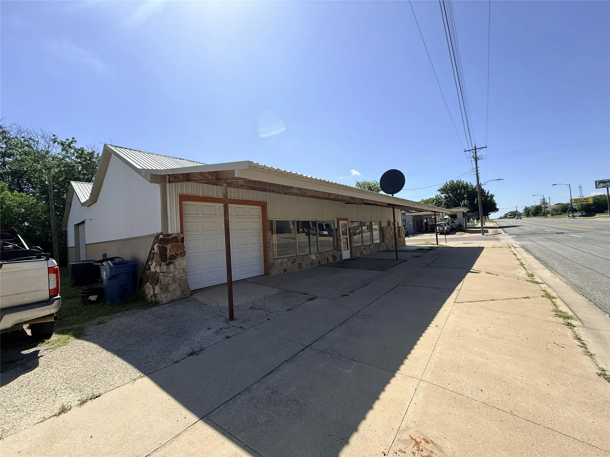 Retail For Sale in Eastland County , 1309 Conrad Hilton Avenue, Cisco, Texas 76437, 0, 0, Garage spaces, 3,596 Sqft, built in 2000, Price $150,000, mls#21324320, Real Estate Agent in Cisco, Homes For Sale in Eastland county, Homes For Sale in Cisco, Realtor in Cisco Texas, Real Estate Brokerage Independent Realty Texas, Luminita Cordes Realtor