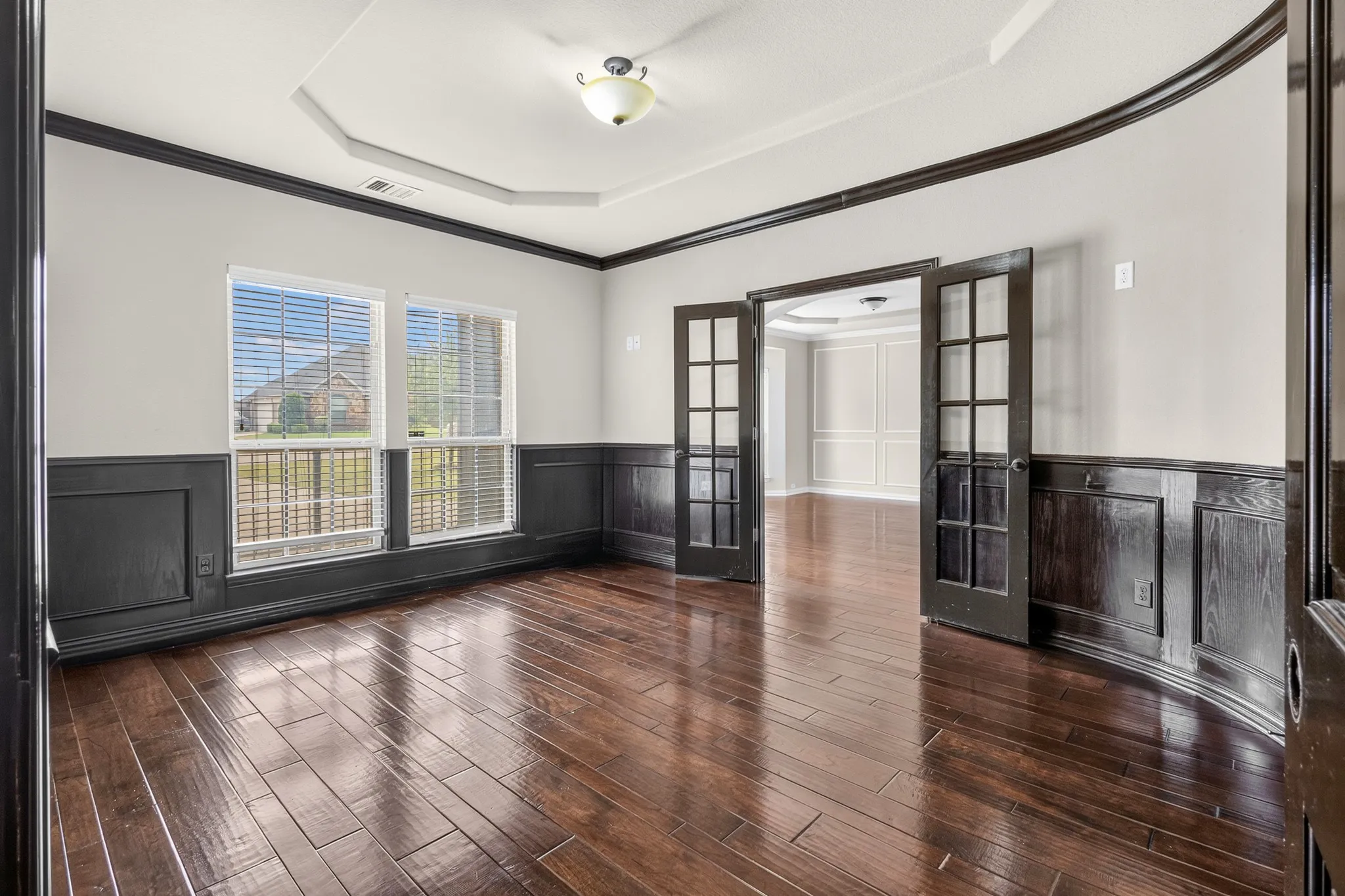 Single Family Residence For Sale in Ellis County , 206 White Rock Court, Ovilla, Texas 75154, 6 Bedroom, 4 Bathroom, 3 Garage spaces, 4,486 Sqft, built in 2015, mls#21331305, Real Estate Agent in Ovilla, Homes For Sale in Ellis county, Homes For Sale in Ovilla, Realtor in Ovilla Texas, Real Estate Brokerage Independent Realty Texas, Luminita Cordes Realtor