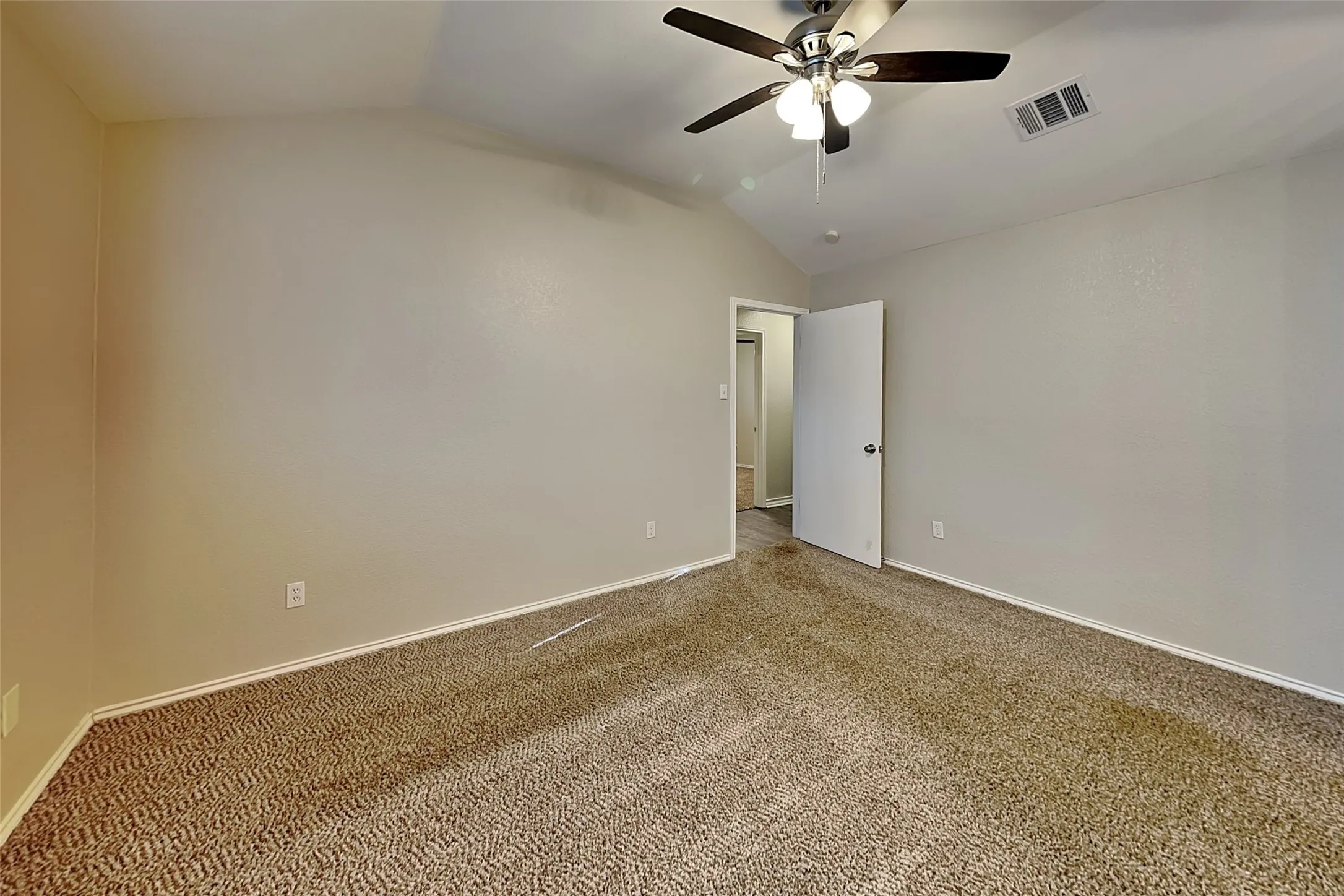 Single Family Residence For Rent in Denton County , 1319 Colony Court, Flower Mound, Texas 75028, 3 Bedroom, 2 Bathroom, 2 Garage spaces, 1,538 Sqft, built in 1984, mls#21331297, Real Estate Agent in Flower Mound, Homes For Rent in Denton county, Homes For Rent in Flower Mound, Realtor in Flower Mound Texas, Real Estate Brokerage Independent Realty Texas, Luminita Cordes Realtor