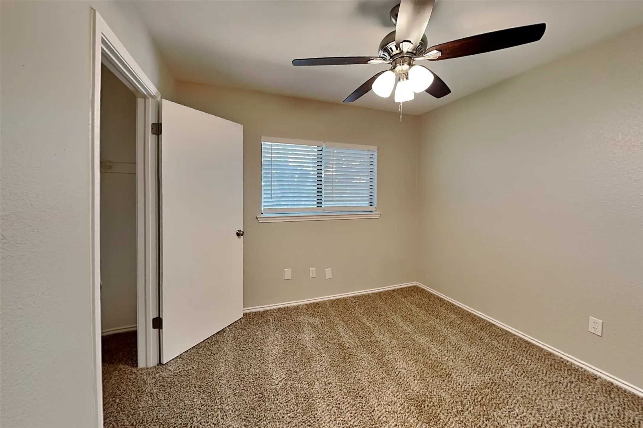 Single Family Residence For Rent in Denton County , 1319 Colony Court, Flower Mound, Texas 75028, 3 Bedroom, 2 Bathroom, 2 Garage spaces, 1,538 Sqft, built in 1984, mls#21331297, Real Estate Agent in Flower Mound, Homes For Rent in Denton county, Homes For Rent in Flower Mound, Realtor in Flower Mound Texas, Real Estate Brokerage Independent Realty Texas, Luminita Cordes Realtor