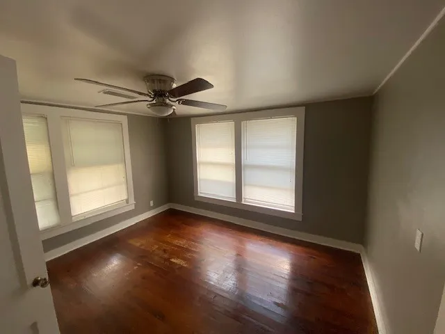 Single Family Residence For Sale in Red River (TX) County , 106 NW 2nd Street, Bogata, Texas 75417, 3 Bedroom, 2 Bathroom, Garage spaces, 1,697 Sqft, built in 1920, mls#21331258, Real Estate Agent in Bogata, Homes For Sale in Red River (TX) county, Homes For Sale in Bogata, Realtor in Bogata Texas, Real Estate Brokerage Independent Realty Texas, Luminita Cordes Realtor