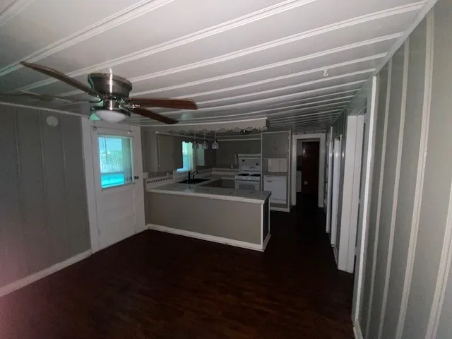 Single Family Residence For Sale in Red River (TX) County , 106 NW 2nd Street, Bogata, Texas 75417, 3 Bedroom, 2 Bathroom, Garage spaces, 1,697 Sqft, built in 1920, mls#21331258, Real Estate Agent in Bogata, Homes For Sale in Red River (TX) county, Homes For Sale in Bogata, Realtor in Bogata Texas, Real Estate Brokerage Independent Realty Texas, Luminita Cordes Realtor