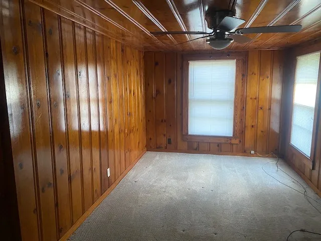 Single Family Residence For Sale in Red River (TX) County , 106 NW 2nd Street, Bogata, Texas 75417, 3 Bedroom, 2 Bathroom, Garage spaces, 1,697 Sqft, built in 1920, mls#21331258, Real Estate Agent in Bogata, Homes For Sale in Red River (TX) county, Homes For Sale in Bogata, Realtor in Bogata Texas, Real Estate Brokerage Independent Realty Texas, Luminita Cordes Realtor
