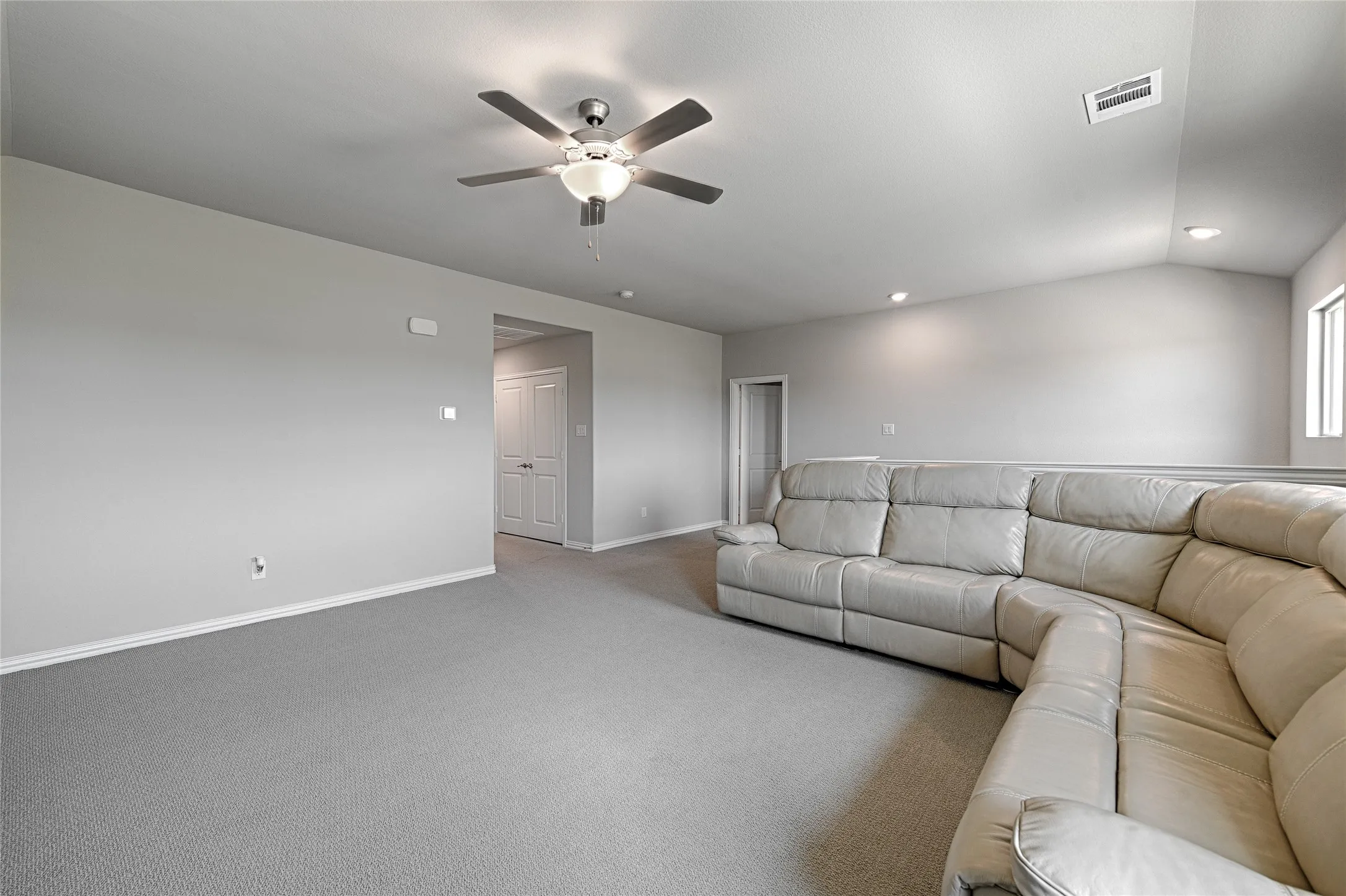 Single Family Residence For Rent in Collin County , 5107 Emerald Hill Drive, Princeton, Texas 75071, 4 Bedroom, 4 Bathroom, 2 Garage spaces, 3,111 Sqft, built in 2023, mls#21330838, Real Estate Agent in Princeton, Homes For Rent in Collin county, Homes For Rent in Princeton, Realtor in Princeton Texas, Real Estate Brokerage Independent Realty Texas, Luminita Cordes Realtor