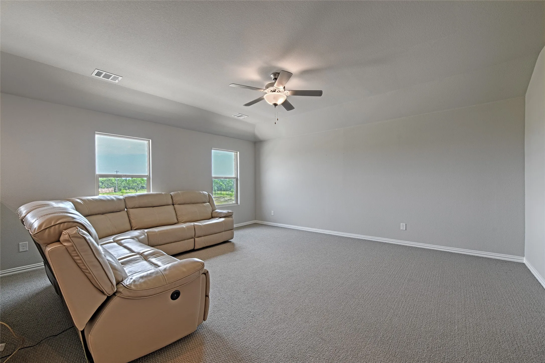 Single Family Residence For Rent in Collin County , 5107 Emerald Hill Drive, Princeton, Texas 75071, 4 Bedroom, 4 Bathroom, 2 Garage spaces, 3,111 Sqft, built in 2023, mls#21330838, Real Estate Agent in Princeton, Homes For Rent in Collin county, Homes For Rent in Princeton, Realtor in Princeton Texas, Real Estate Brokerage Independent Realty Texas, Luminita Cordes Realtor