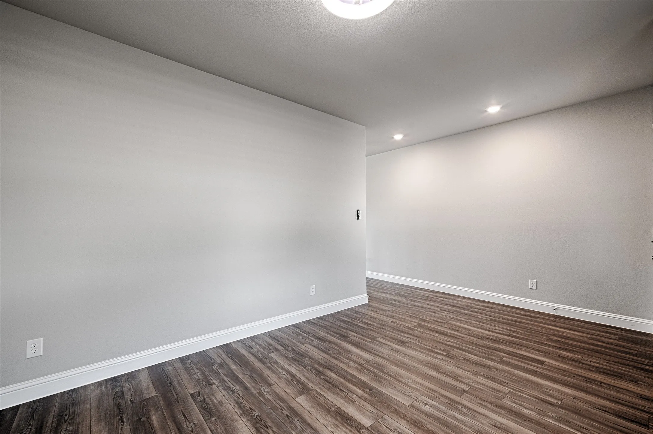 Single Family Residence For Rent in Collin County , 5107 Emerald Hill Drive, Princeton, Texas 75071, 4 Bedroom, 4 Bathroom, 2 Garage spaces, 3,111 Sqft, built in 2023, mls#21330838, Real Estate Agent in Princeton, Homes For Rent in Collin county, Homes For Rent in Princeton, Realtor in Princeton Texas, Real Estate Brokerage Independent Realty Texas, Luminita Cordes Realtor