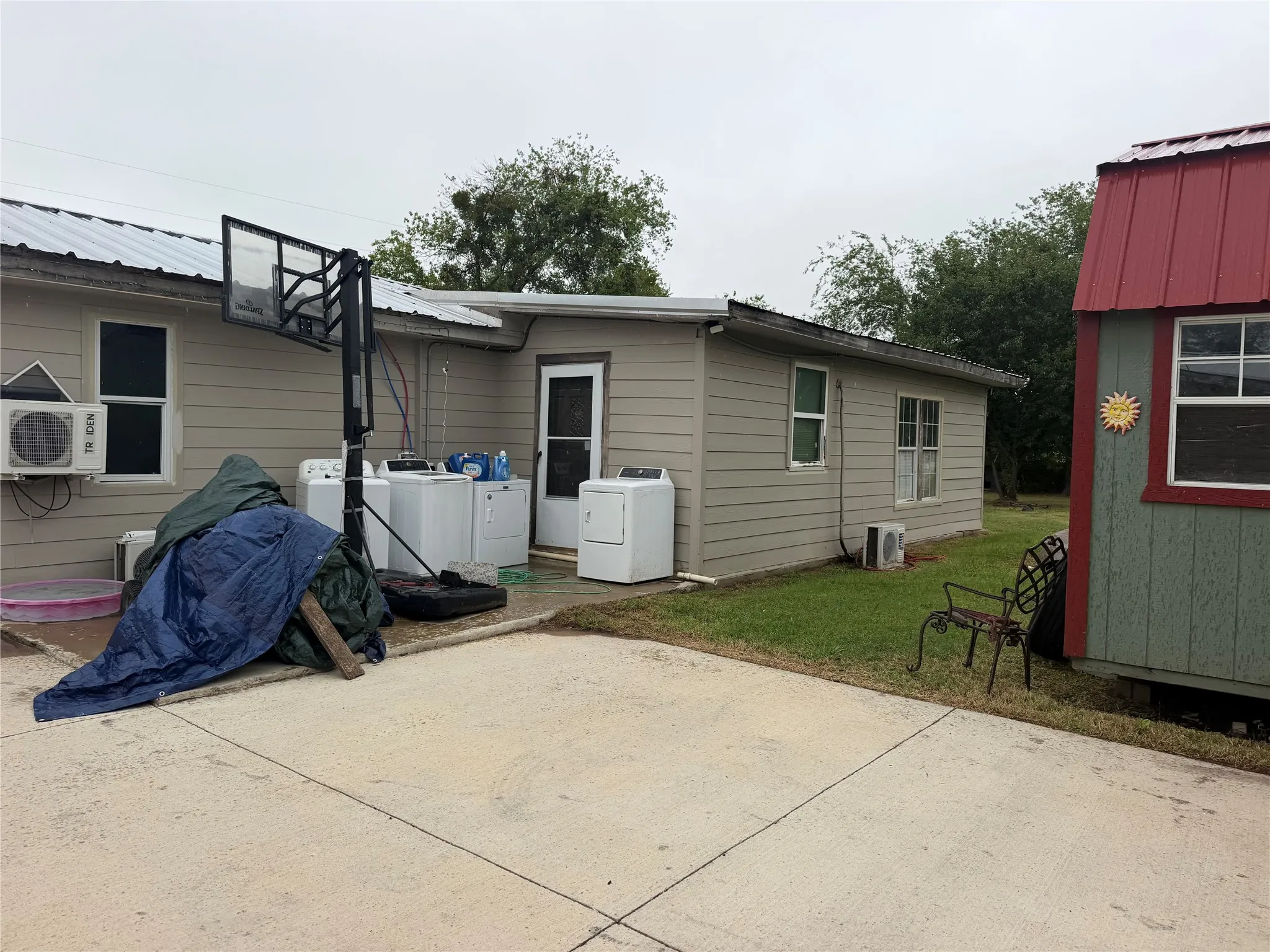 Single Family Residence For Sale in Kaufman County , 19685 County Road 4045a, Kemp, Texas 75143, 4 Bedroom, 2 Bathroom, Garage spaces, 3,202 Sqft, built in 1990, mls#21330271, Real Estate Agent in Kemp, Homes For Sale in Kaufman county, Homes For Sale in Kemp, Realtor in Kemp Texas, Real Estate Brokerage Independent Realty Texas, Luminita Cordes Realtor