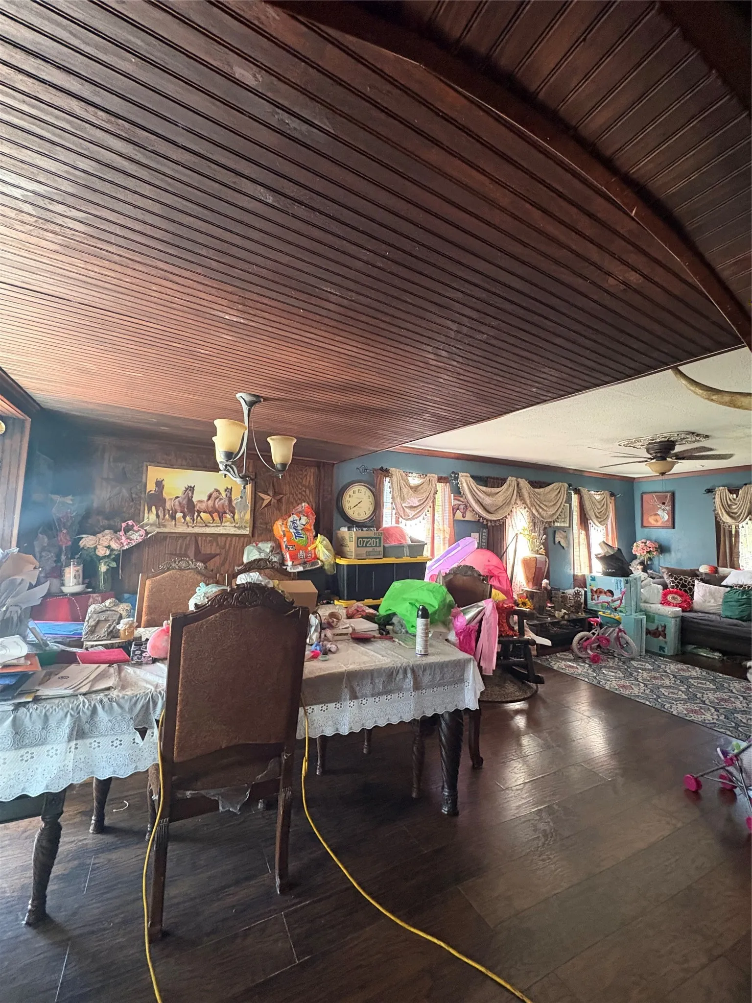 Single Family Residence For Sale in Kaufman County , 19685 County Road 4045a, Kemp, Texas 75143, 4 Bedroom, 2 Bathroom, Garage spaces, 3,202 Sqft, built in 1990, mls#21330271, Real Estate Agent in Kemp, Homes For Sale in Kaufman county, Homes For Sale in Kemp, Realtor in Kemp Texas, Real Estate Brokerage Independent Realty Texas, Luminita Cordes Realtor