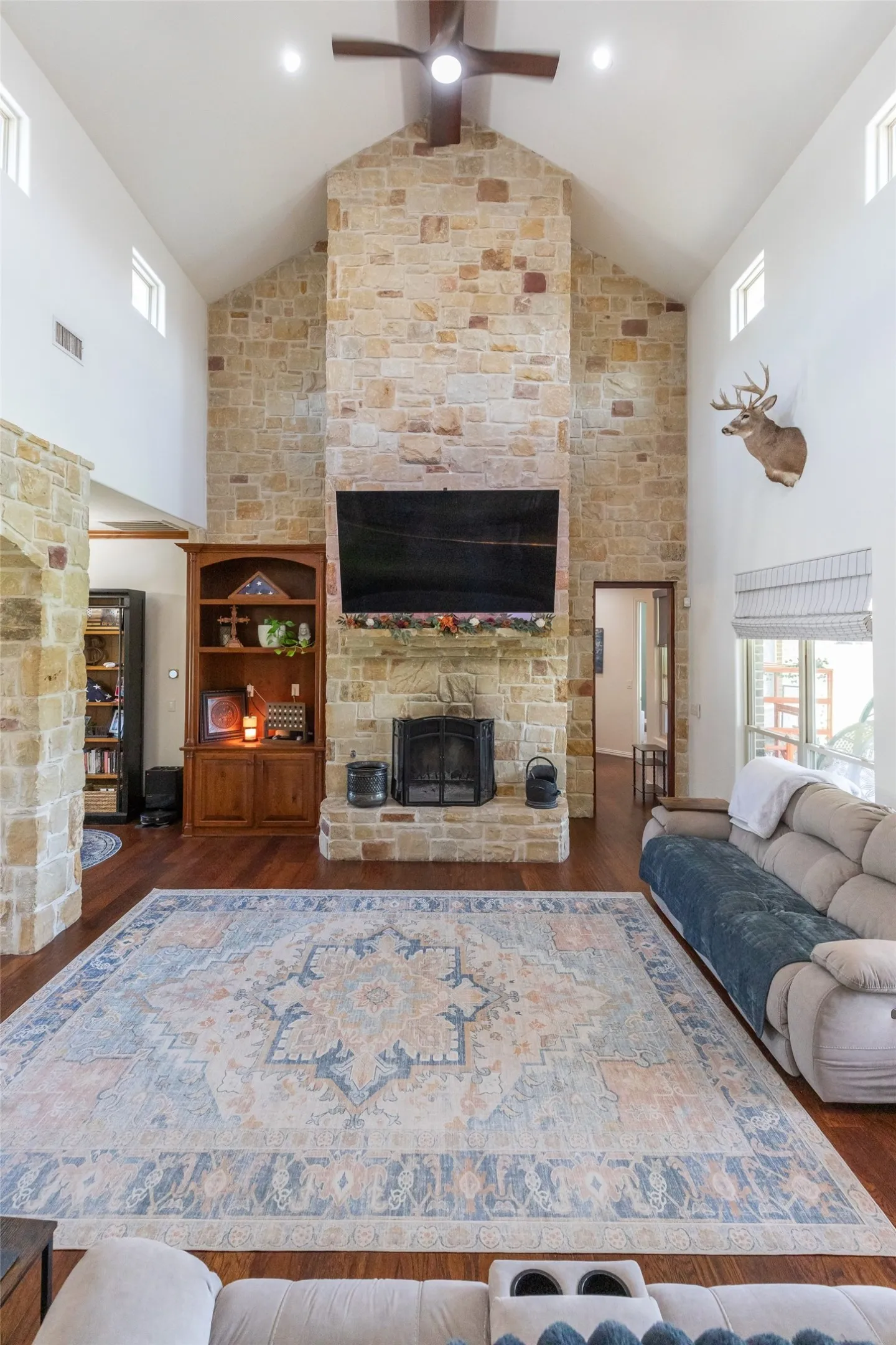 Single Family Residence For Sale in Taylor County , 4318 La Hacienda Drive, Abilene, Texas 79602, 3 Bedrooms, 3 Bathrooms, 3 Garage spaces, 2,820 Sqft, built in 2007, Price $760,000, mls#21329174, Real Estate Agent in Abilene, Homes For Sale in Taylor county, Homes For Sale in Abilene, Realtor in Abilene Texas, Real Estate Brokerage Independent Realty Texas, Luminita Cordes Realtor