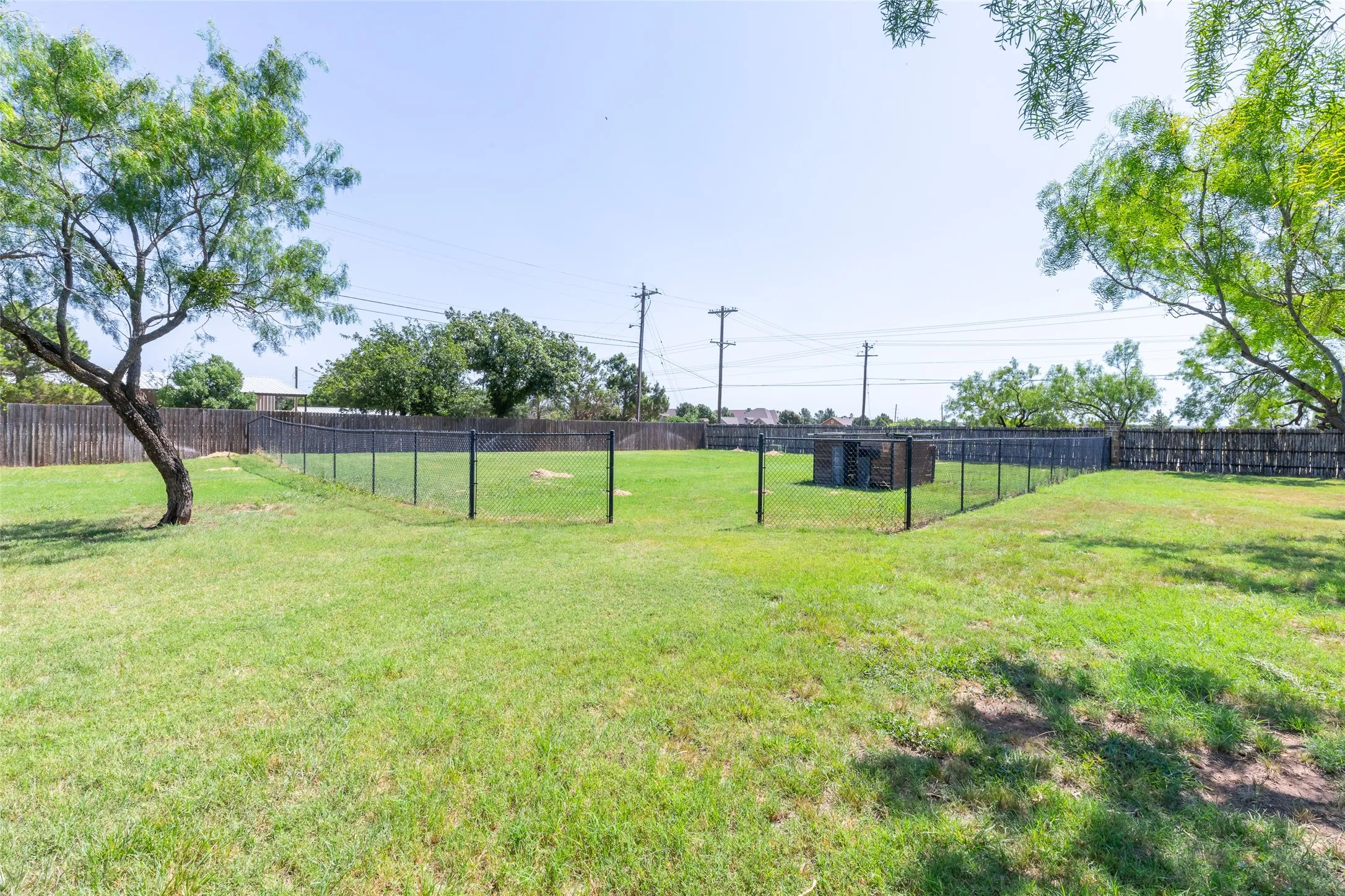 Single Family Residence For Sale in Taylor County , 4318 La Hacienda Drive, Abilene, Texas 79602, 3 Bedrooms, 3 Bathrooms, 3 Garage spaces, 2,820 Sqft, built in 2007, Price $760,000, mls#21329174, Real Estate Agent in Abilene, Homes For Sale in Taylor county, Homes For Sale in Abilene, Realtor in Abilene Texas, Real Estate Brokerage Independent Realty Texas, Luminita Cordes Realtor