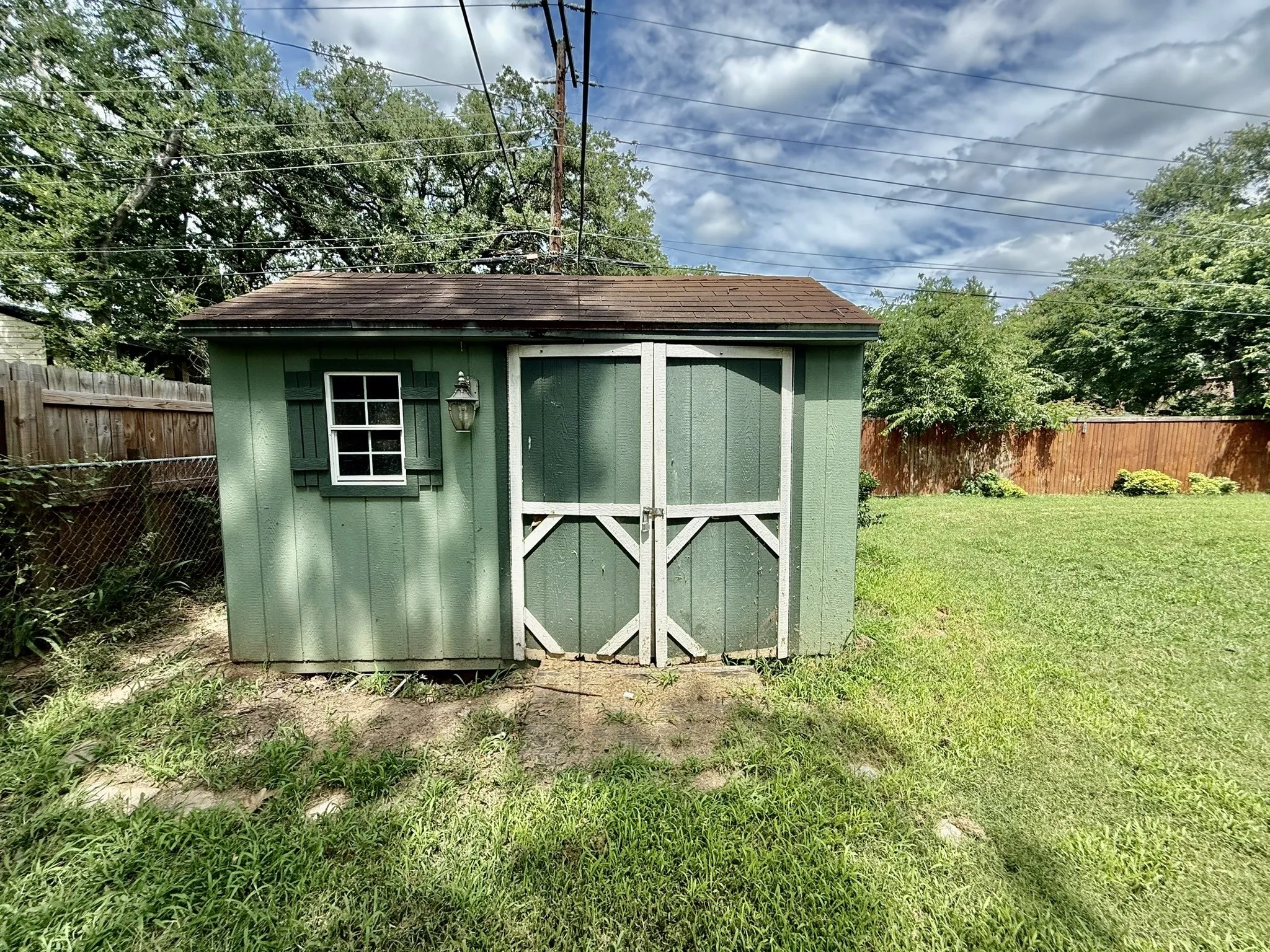 Single Family Residence For Sale in Tarrant County , 202 Juniper Street, Mansfield, Texas 76063, 3 Bedroom, 3 Bathroom, Garage spaces, 1,946 Sqft, built in 1965, mls#21331277, Real Estate Agent in Mansfield, Homes For Sale in Tarrant county, Homes For Sale in Mansfield, Realtor in Mansfield Texas, Real Estate Brokerage Independent Realty Texas, Luminita Cordes Realtor