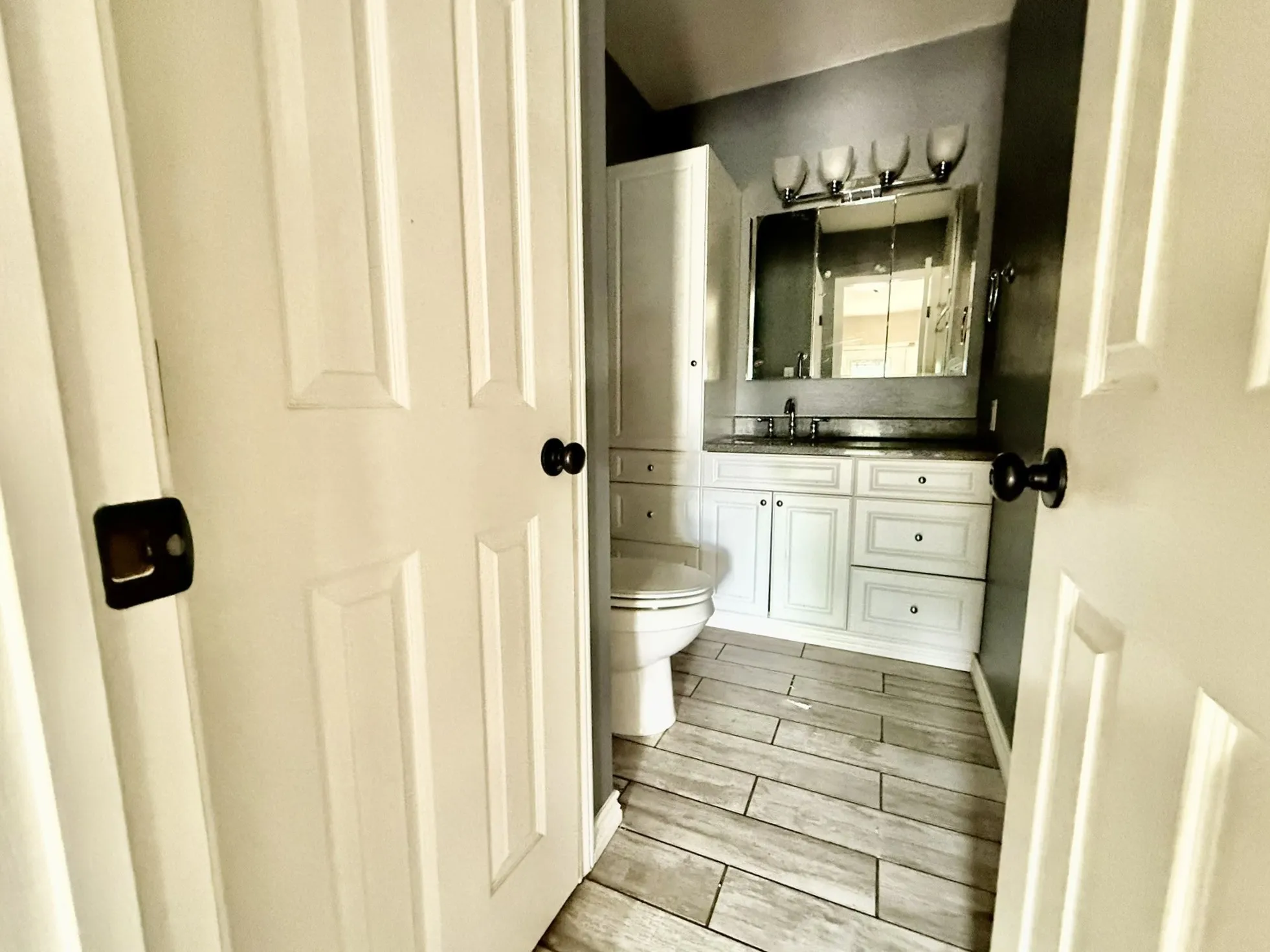 Single Family Residence For Sale in Tarrant County , 202 Juniper Street, Mansfield, Texas 76063, 3 Bedroom, 3 Bathroom, Garage spaces, 1,946 Sqft, built in 1965, mls#21331277, Real Estate Agent in Mansfield, Homes For Sale in Tarrant county, Homes For Sale in Mansfield, Realtor in Mansfield Texas, Real Estate Brokerage Independent Realty Texas, Luminita Cordes Realtor