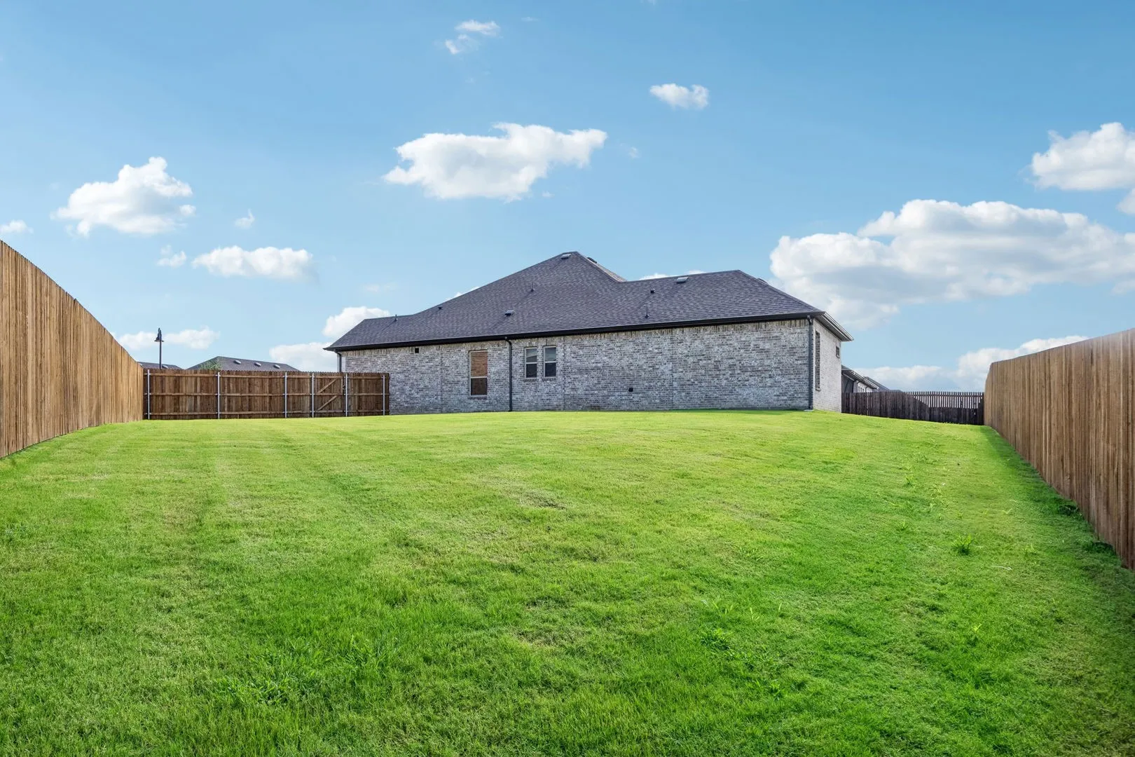 Single Family Residence For Sale in Ellis County , 2417 Rams Horn Drive, Waxahachie, Texas 75167, 4 Bedroom, 3 Bathroom, 2 Garage spaces, 2,183 Sqft, built in 2026, mls#21331293, Real Estate Agent in Waxahachie, Homes For Sale in Ellis county, Homes For Sale in Waxahachie, Realtor in Waxahachie Texas, Real Estate Brokerage Independent Realty Texas, Luminita Cordes Realtor