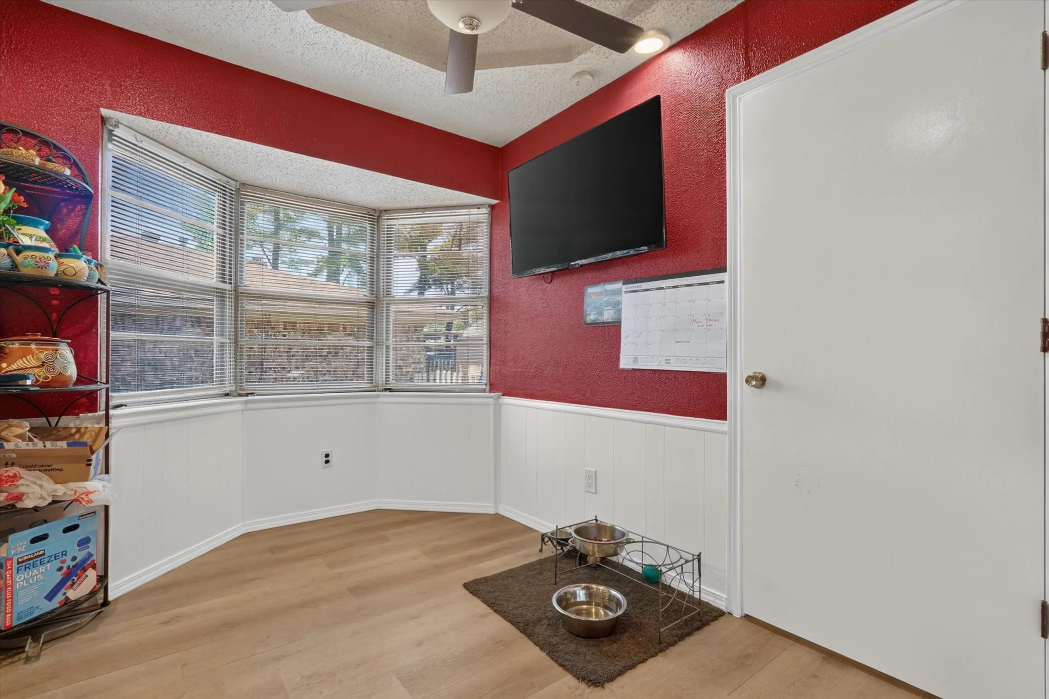 Single Family Residence For Sale in Denton County , 1525 San Antone Lane, Lewisville, Texas 75077, 4 Bedroom, 2 Bathroom, 2 Garage spaces, 2,134 Sqft, built in 1975, mls#21325647, Real Estate Agent in Lewisville, Homes For Sale in Denton county, Homes For Sale in Lewisville, Realtor in Lewisville Texas, Real Estate Brokerage Independent Realty Texas, Luminita Cordes Realtor