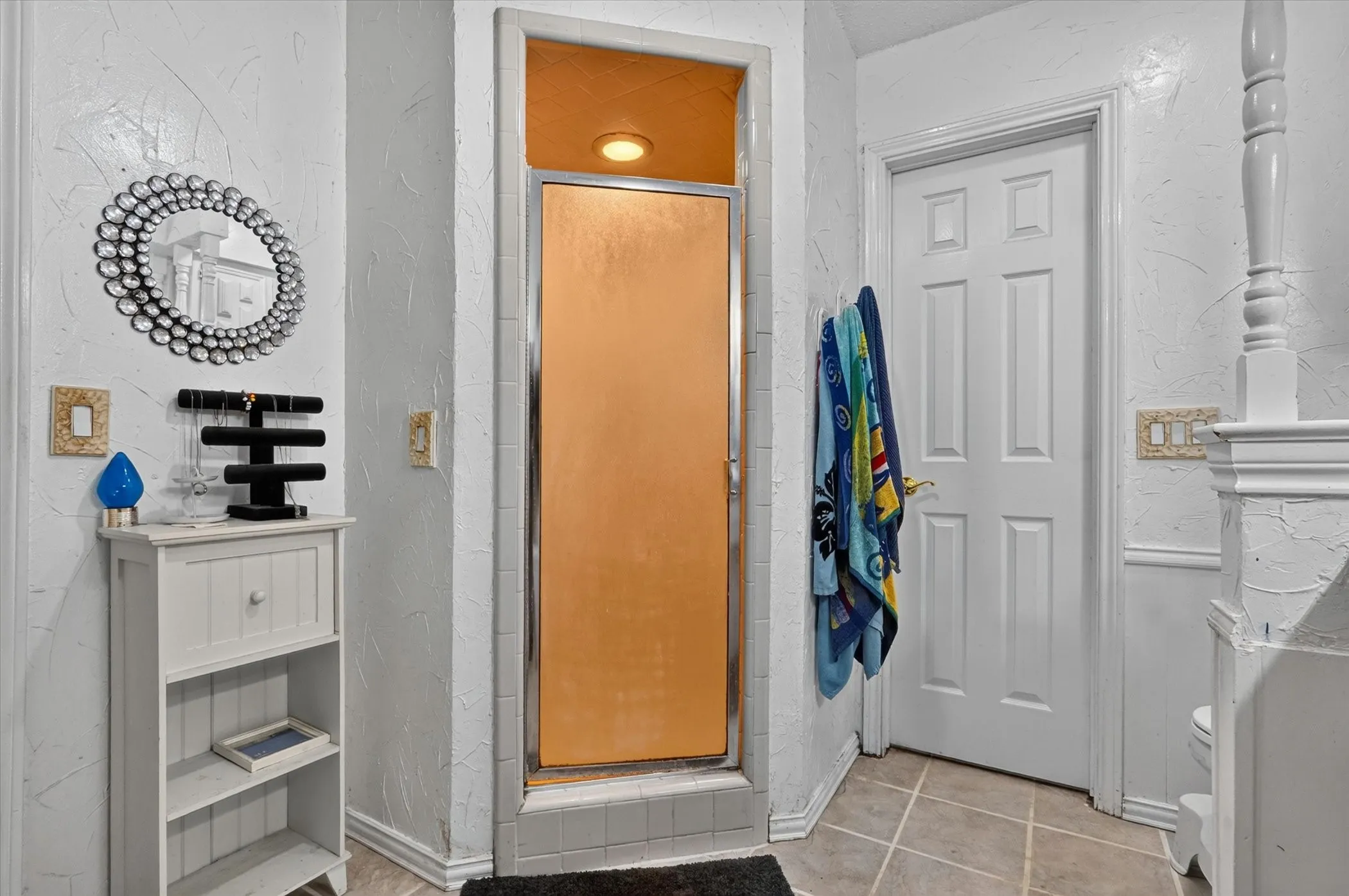 Single Family Residence For Sale in Denton County , 1525 San Antone Lane, Lewisville, Texas 75077, 4 Bedroom, 2 Bathroom, 2 Garage spaces, 2,134 Sqft, built in 1975, mls#21325647, Real Estate Agent in Lewisville, Homes For Sale in Denton county, Homes For Sale in Lewisville, Realtor in Lewisville Texas, Real Estate Brokerage Independent Realty Texas, Luminita Cordes Realtor