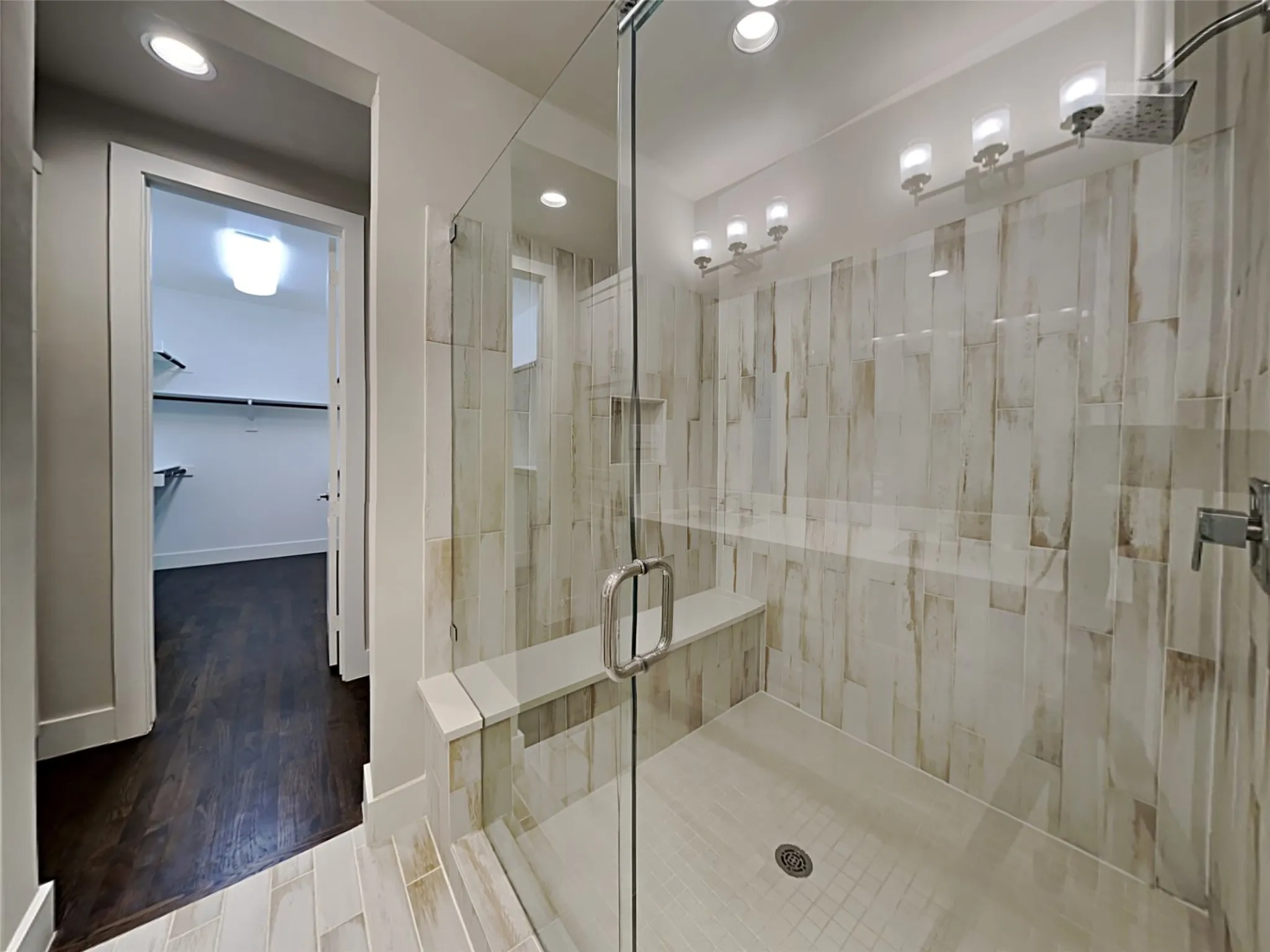 Single Family Residence For Rent in Dallas County , 3107 Sunny Brae Drive, Dallas, Texas 75204, 2 Bedrooms, 3 Bathrooms, 2 Garage spaces, 1,818 Sqft, built in 2017, Price $3,150, mls#21331142, Real Estate Agent in Dallas, Homes For Rent in Dallas county, Homes For Rent in Dallas, Realtor in Dallas Texas, Real Estate Brokerage Independent Realty Texas, Luminita Cordes Realtor