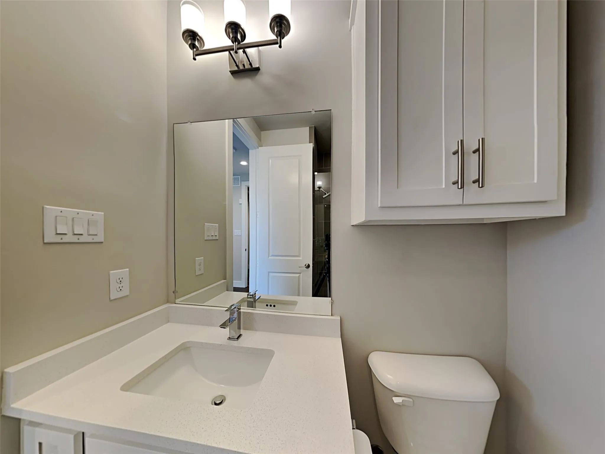 Single Family Residence For Rent in Dallas County , 3107 Sunny Brae Drive, Dallas, Texas 75204, 2 Bedrooms, 3 Bathrooms, 2 Garage spaces, 1,818 Sqft, built in 2017, Price $3,150, mls#21331142, Real Estate Agent in Dallas, Homes For Rent in Dallas county, Homes For Rent in Dallas, Realtor in Dallas Texas, Real Estate Brokerage Independent Realty Texas, Luminita Cordes Realtor