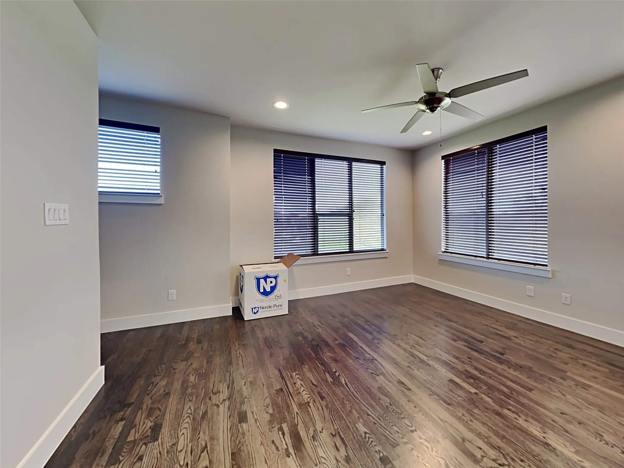 Single Family Residence For Rent in Dallas County , 3107 Sunny Brae Drive, Dallas, Texas 75204, 2 Bedrooms, 3 Bathrooms, 2 Garage spaces, 1,818 Sqft, built in 2017, Price $3,150, mls#21331142, Real Estate Agent in Dallas, Homes For Rent in Dallas county, Homes For Rent in Dallas, Realtor in Dallas Texas, Real Estate Brokerage Independent Realty Texas, Luminita Cordes Realtor