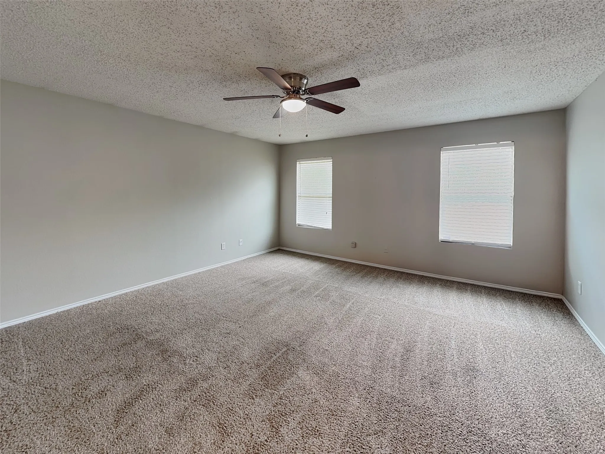 Single Family Residence For Rent in Tarrant County , 5709 Addington Drive, Fort Worth, Texas 76135, 3 Bedroom, 2 Bathroom, 2 Garage spaces, 1,679 Sqft, built in 2002, mls#21331065, Real Estate Agent in Fort Worth, Homes For Rent in Tarrant county, Homes For Rent in Fort Worth, Realtor in Fort Worth Texas, Real Estate Brokerage Independent Realty Texas, Luminita Cordes Realtor