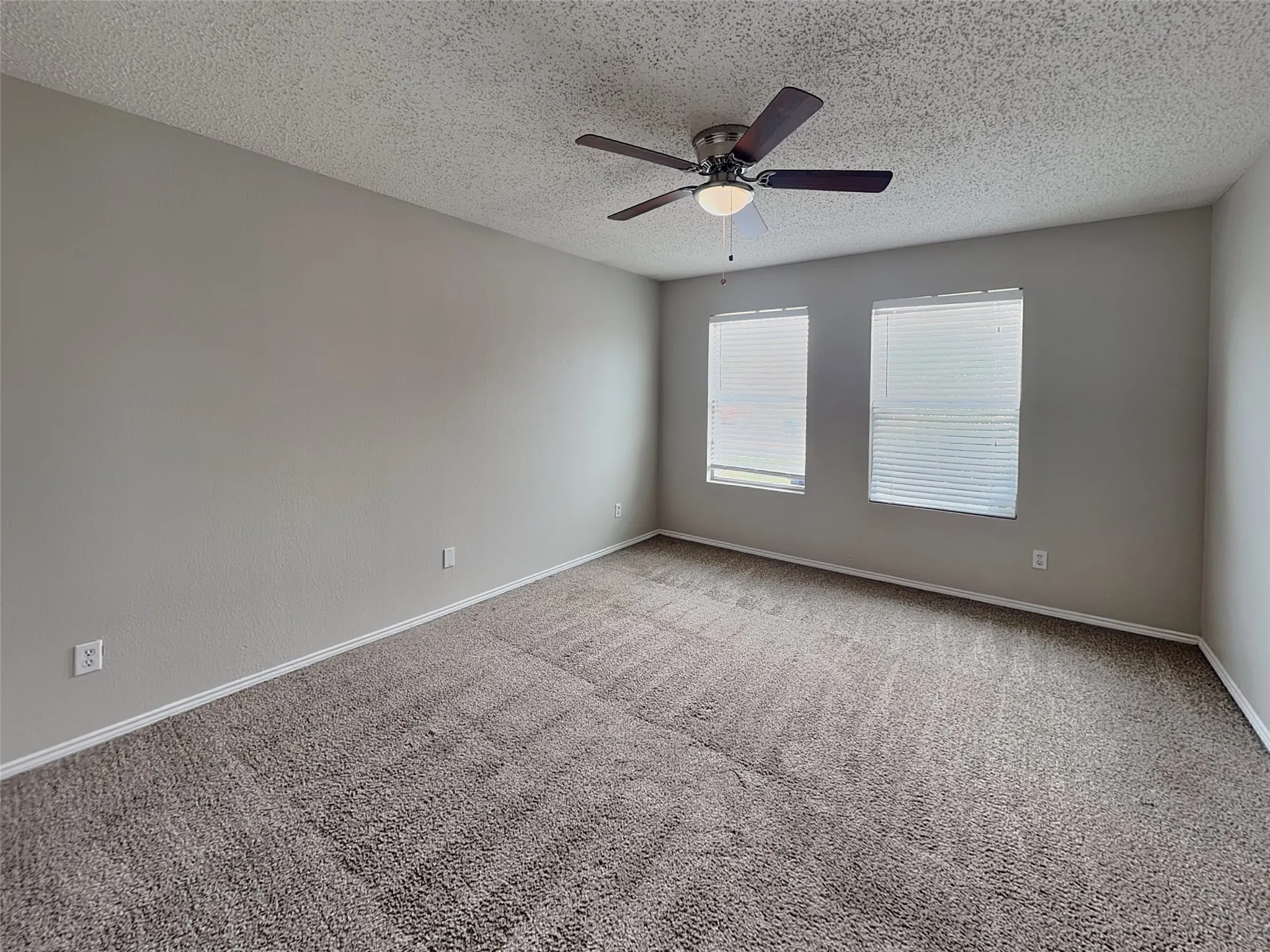 Single Family Residence For Rent in Tarrant County , 5709 Addington Drive, Fort Worth, Texas 76135, 3 Bedroom, 2 Bathroom, 2 Garage spaces, 1,679 Sqft, built in 2002, mls#21331065, Real Estate Agent in Fort Worth, Homes For Rent in Tarrant county, Homes For Rent in Fort Worth, Realtor in Fort Worth Texas, Real Estate Brokerage Independent Realty Texas, Luminita Cordes Realtor