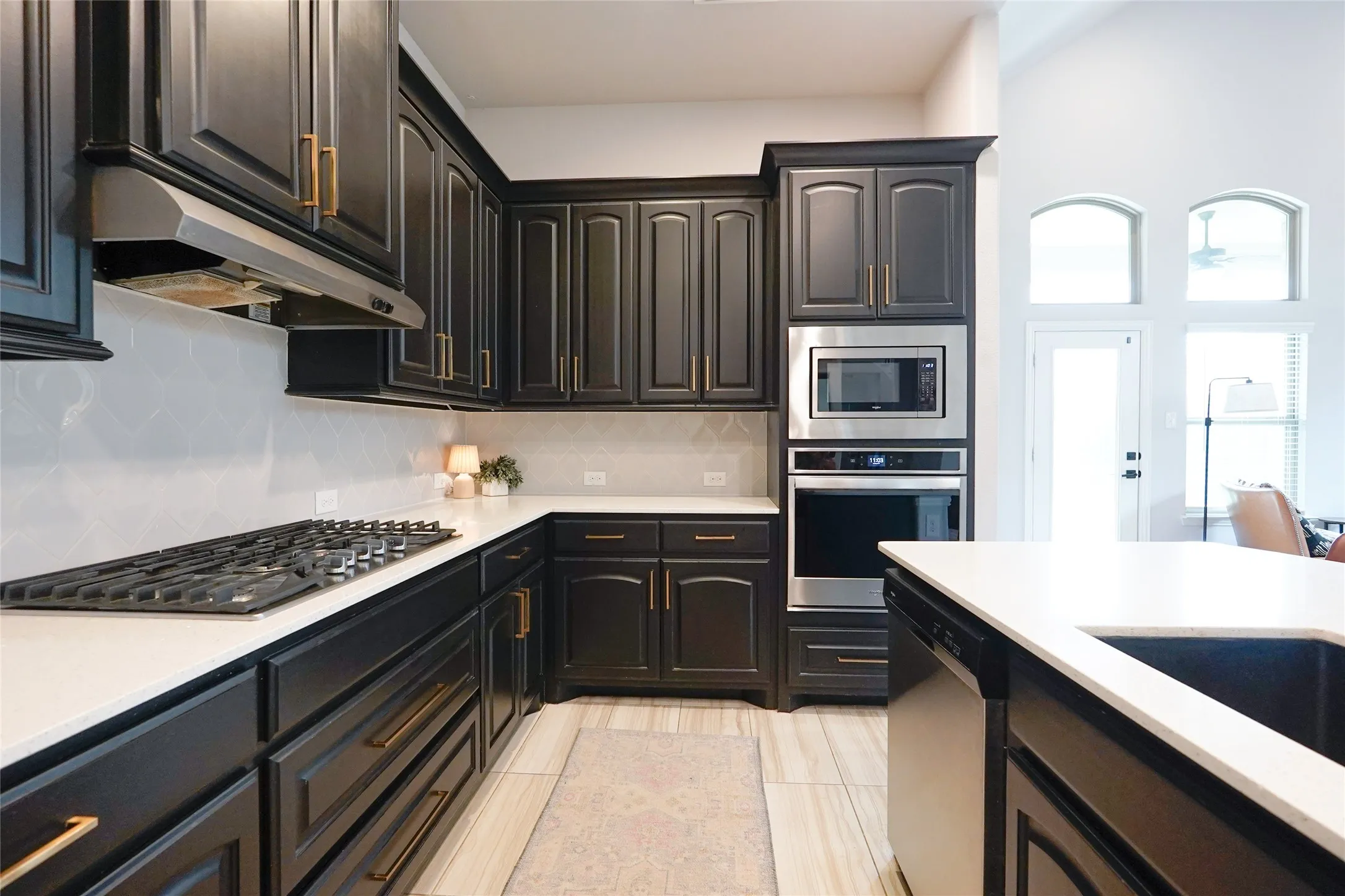 Single Family Residence For Sale in Denton County , 9320 Meadowpark Drive, Denton, Texas 76226, 4 Bedroom, 4 Bathroom, 3 Garage spaces, 2,686 Sqft, built in 2019, mls#21331281, Real Estate Agent in Denton, Homes For Sale in Denton county, Homes For Sale in Denton, Realtor in Denton Texas, Real Estate Brokerage Independent Realty Texas, Luminita Cordes Realtor