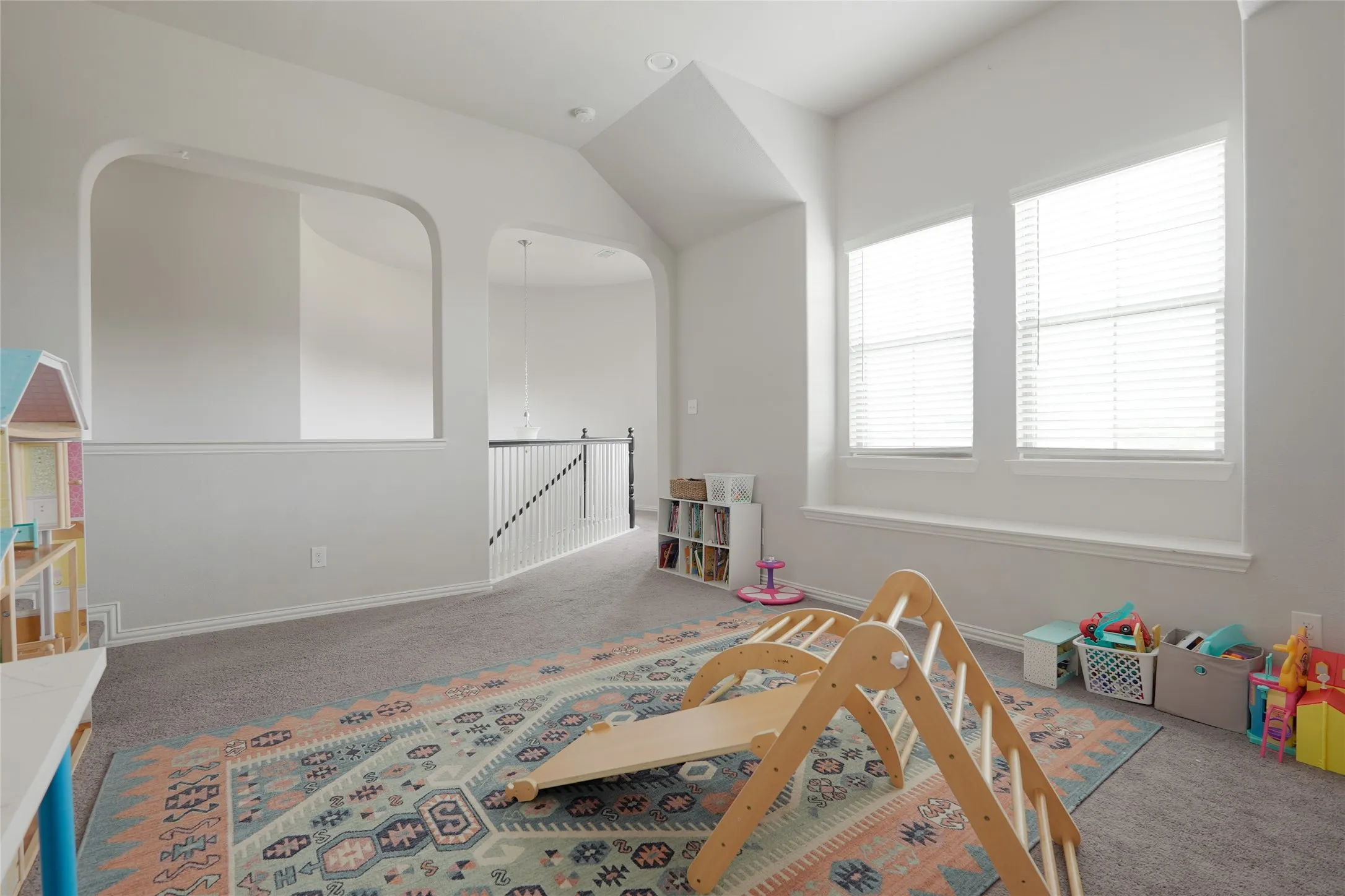 Single Family Residence For Sale in Denton County , 9320 Meadowpark Drive, Denton, Texas 76226, 4 Bedroom, 4 Bathroom, 3 Garage spaces, 2,686 Sqft, built in 2019, mls#21331281, Real Estate Agent in Denton, Homes For Sale in Denton county, Homes For Sale in Denton, Realtor in Denton Texas, Real Estate Brokerage Independent Realty Texas, Luminita Cordes Realtor