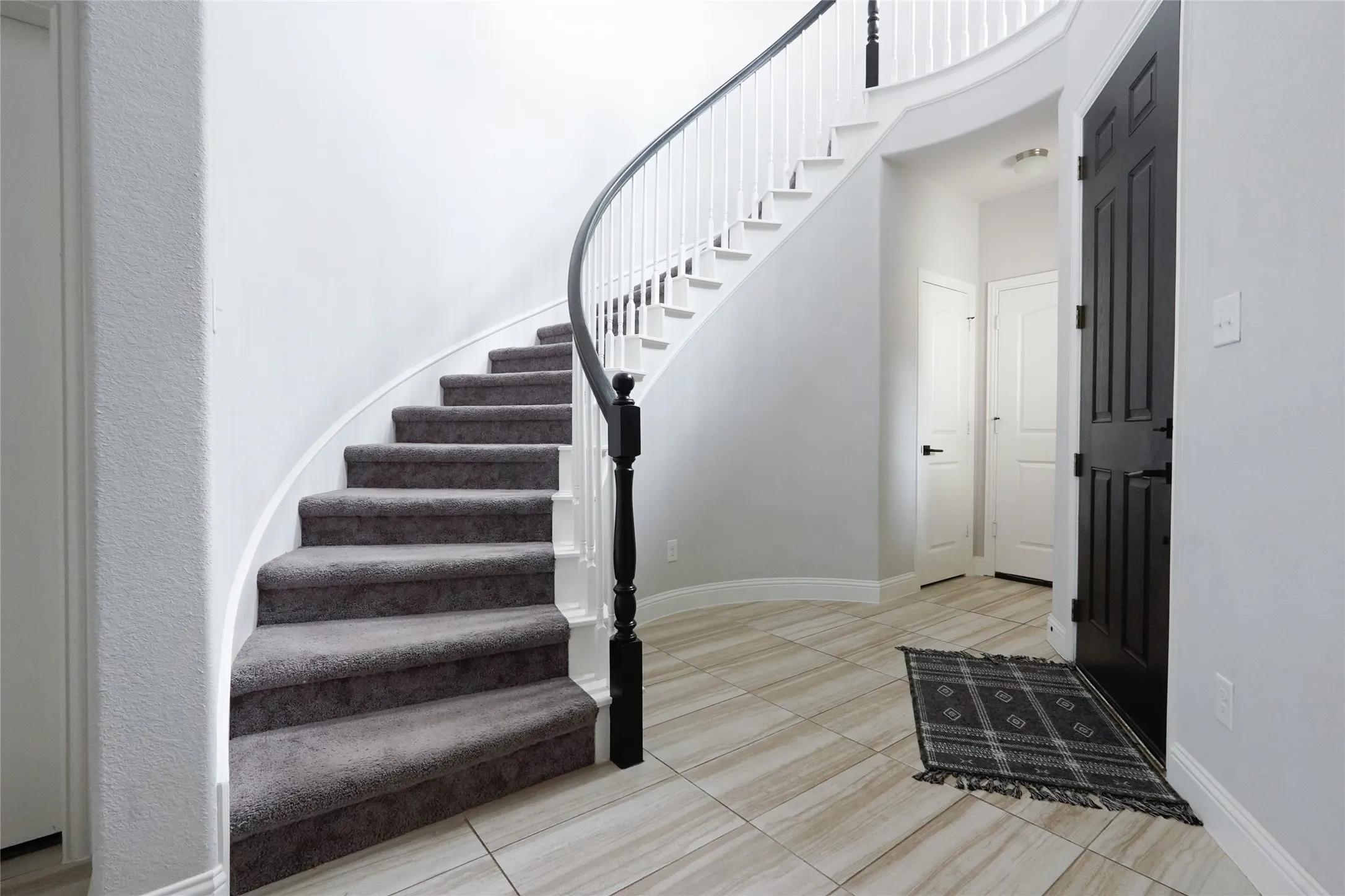 Single Family Residence For Sale in Denton County , 9320 Meadowpark Drive, Denton, Texas 76226, 4 Bedroom, 4 Bathroom, 3 Garage spaces, 2,686 Sqft, built in 2019, mls#21331281, Real Estate Agent in Denton, Homes For Sale in Denton county, Homes For Sale in Denton, Realtor in Denton Texas, Real Estate Brokerage Independent Realty Texas, Luminita Cordes Realtor