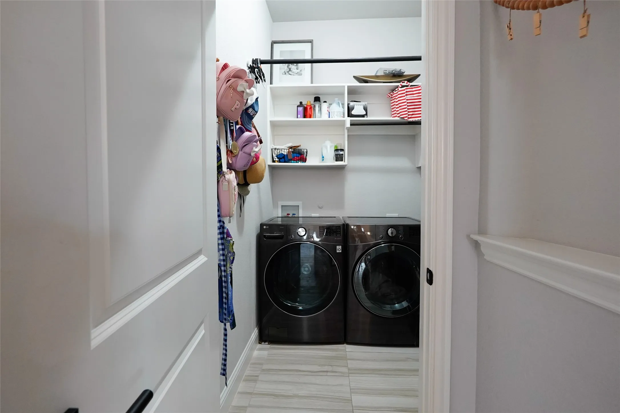 Single Family Residence For Sale in Denton County , 9320 Meadowpark Drive, Denton, Texas 76226, 4 Bedroom, 4 Bathroom, 3 Garage spaces, 2,686 Sqft, built in 2019, mls#21331281, Real Estate Agent in Denton, Homes For Sale in Denton county, Homes For Sale in Denton, Realtor in Denton Texas, Real Estate Brokerage Independent Realty Texas, Luminita Cordes Realtor