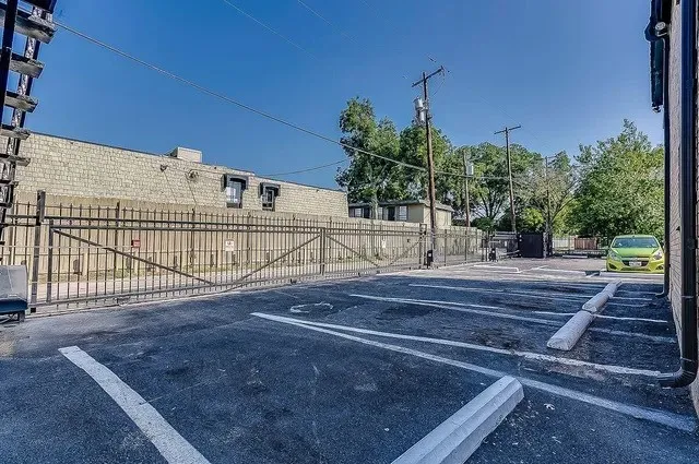 Apartment For Rent in Dallas County , 2805 Reagan Street 104, Dallas, Texas 75219, 1 Bedroom, 1 Bathroom, Garage spaces, 600 Sqft, built in 1971, mls#21331318, Real Estate Agent in Dallas, Homes For Rent in Dallas county, Homes For Rent in Dallas, Realtor in Dallas Texas, Real Estate Brokerage Independent Realty Texas, Luminita Cordes Realtor