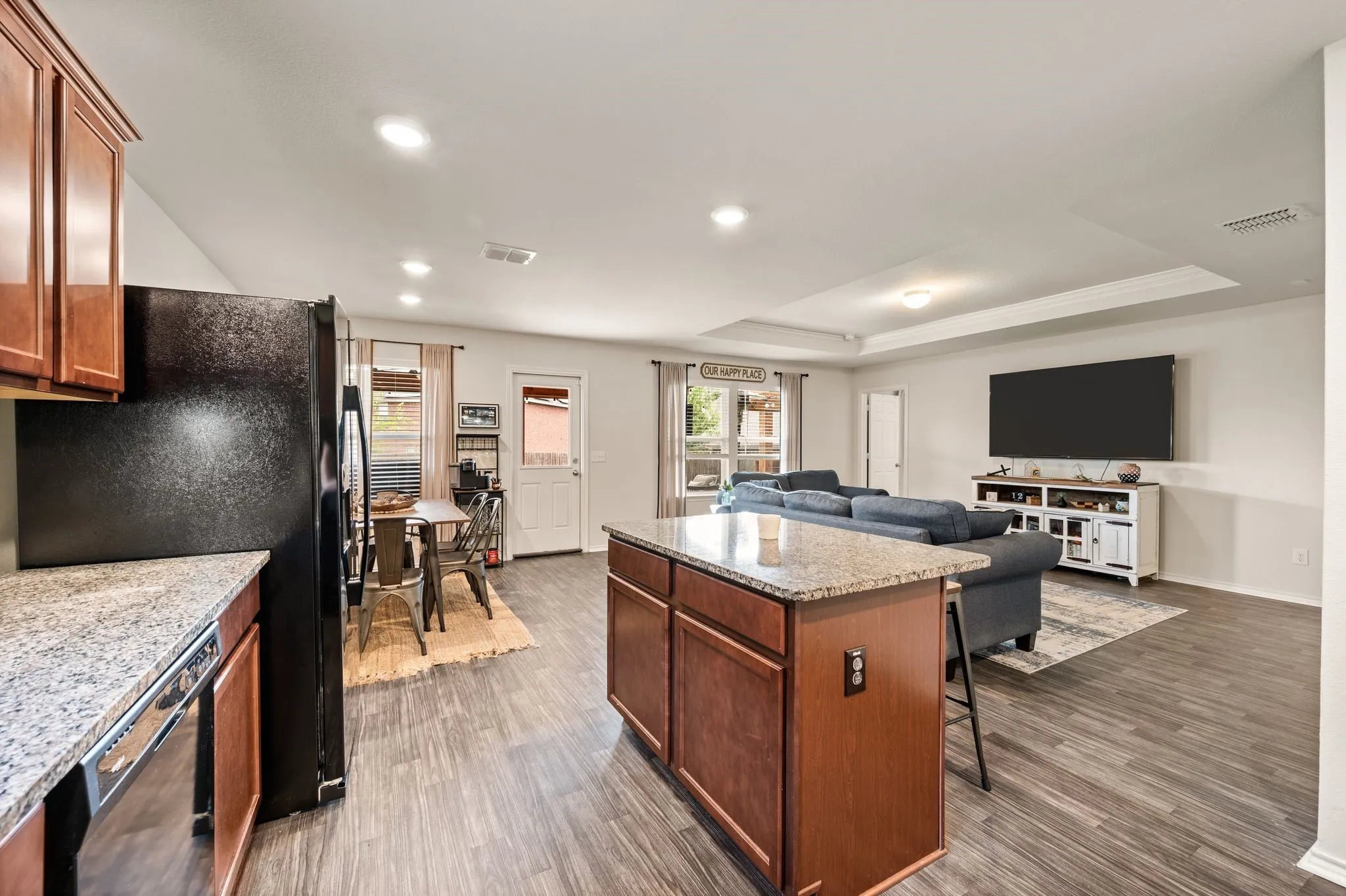 Single Family Residence For Sale in Tarrant County , 9112 Lookout Point, Fort Worth, Texas 76179, 3 Bedroom, 2 Bathroom, 2 Garage spaces, 1,431 Sqft, built in 2020, mls#21329832, Real Estate Agent in Fort Worth, Homes For Sale in Tarrant county, Homes For Sale in Fort Worth, Realtor in Fort Worth Texas, Real Estate Brokerage Independent Realty Texas, Luminita Cordes Realtor